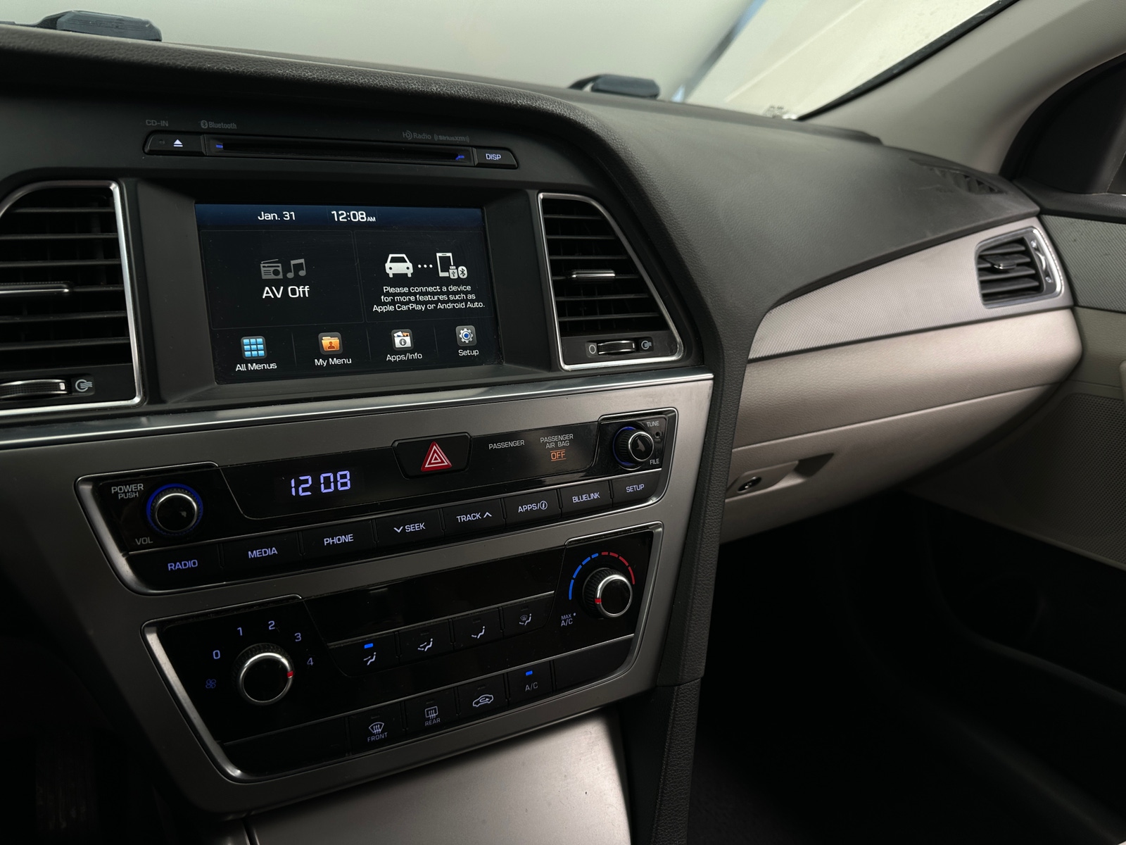 Thumbnail: 2016 Hyundai Sonata - 4