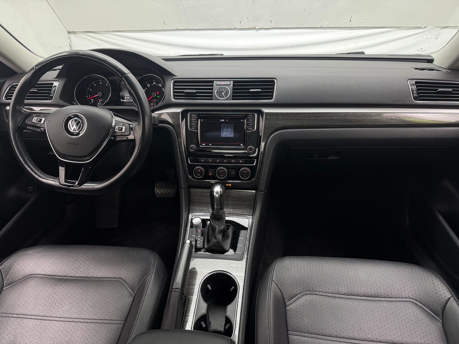 Thumbnail: 2017 Volkswagen Passat - 2