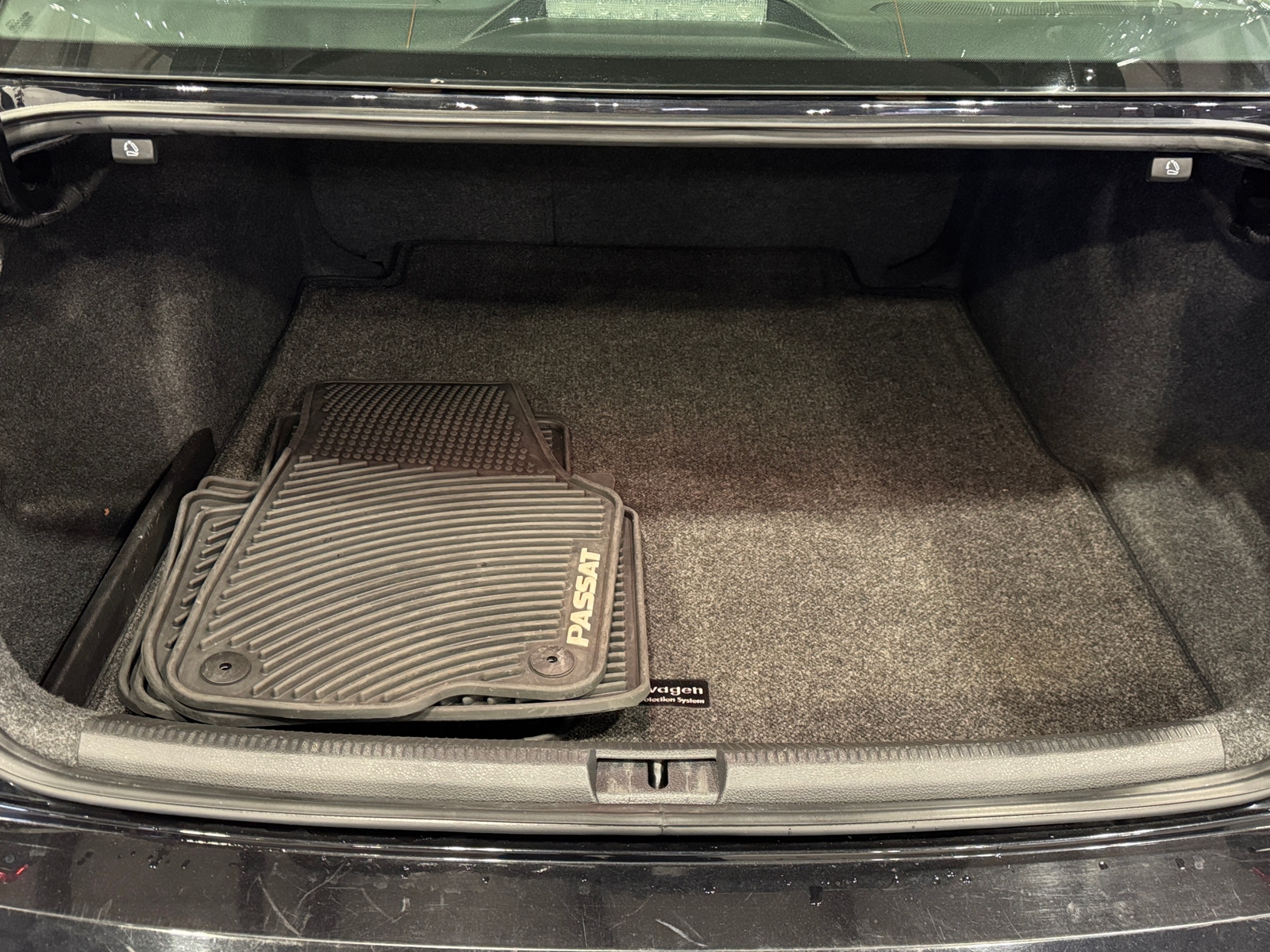 Thumbnail: 2017 Volkswagen Passat - 6