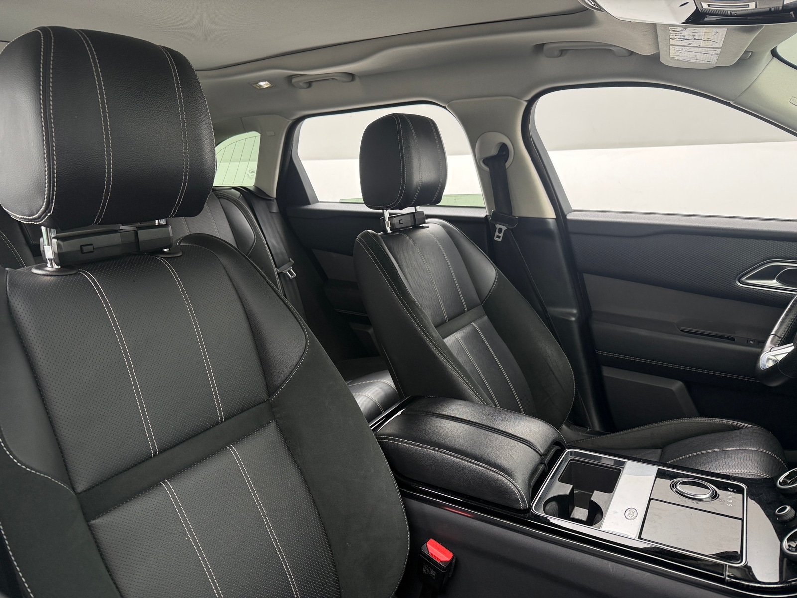 Thumbnail: 2020 Land Rover Range Rover Velar - 2