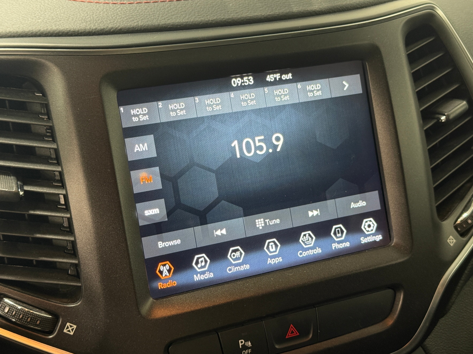 Thumbnail: 2019 Jeep Cherokee - 4