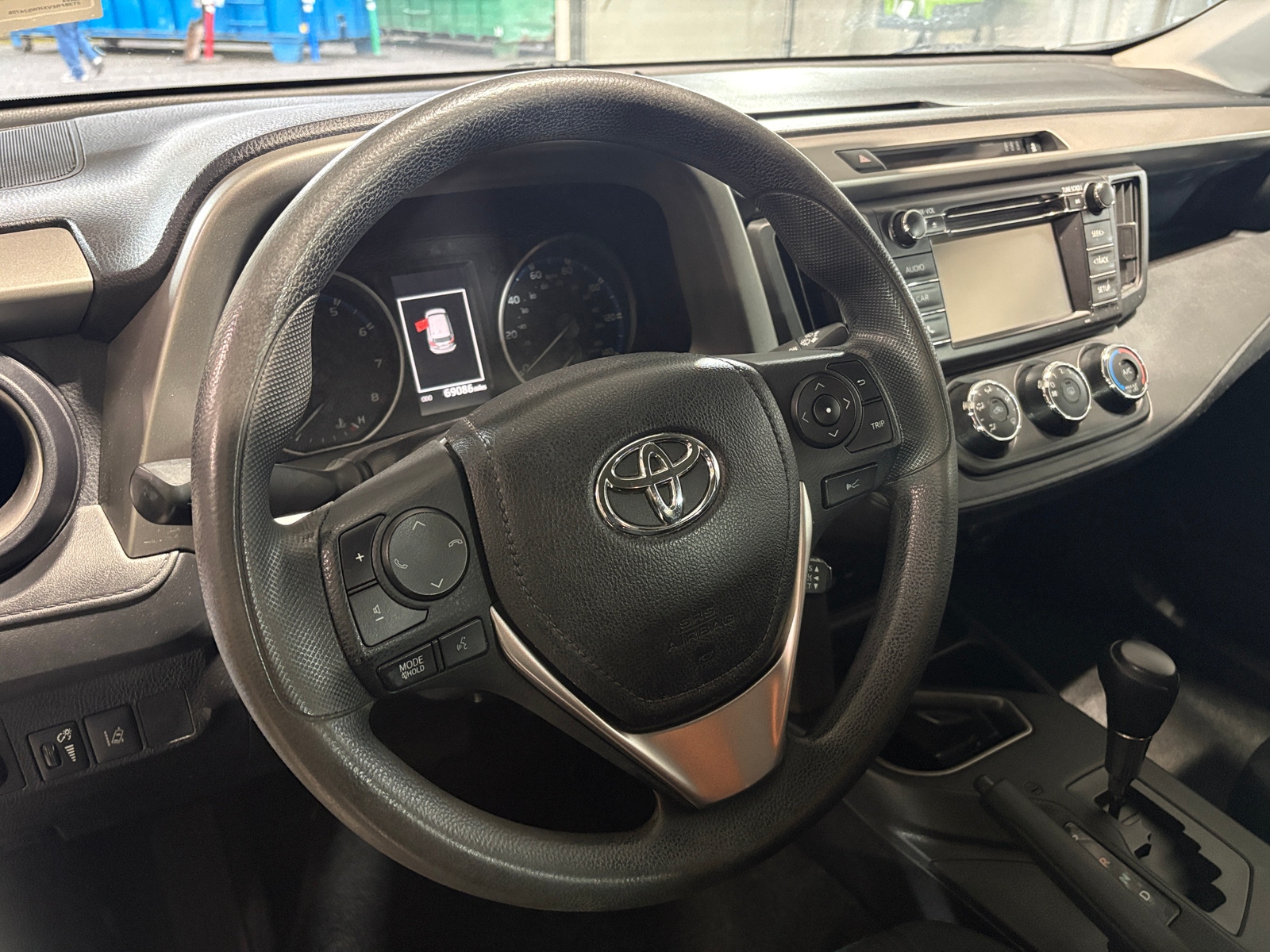 Thumbnail: 2017 Toyota RAV4 - 5