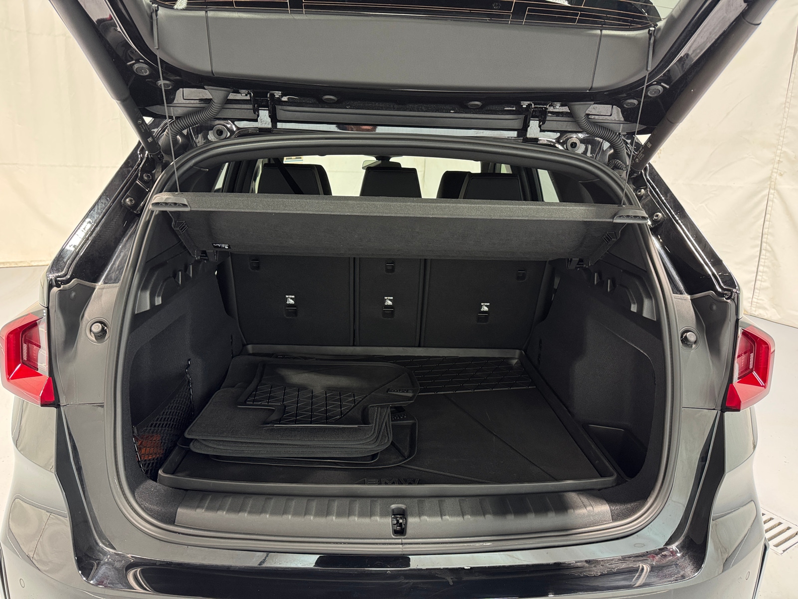 Thumbnail: 2025 BMW X1 - 6