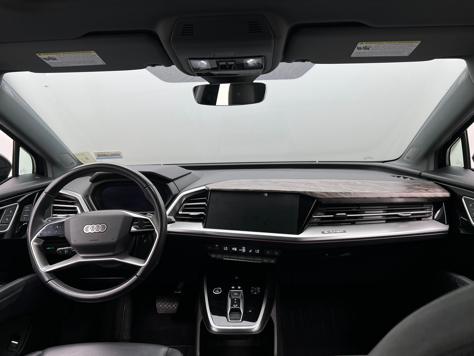 Thumbnail: 2023 Audi Q4 e-tron - 2