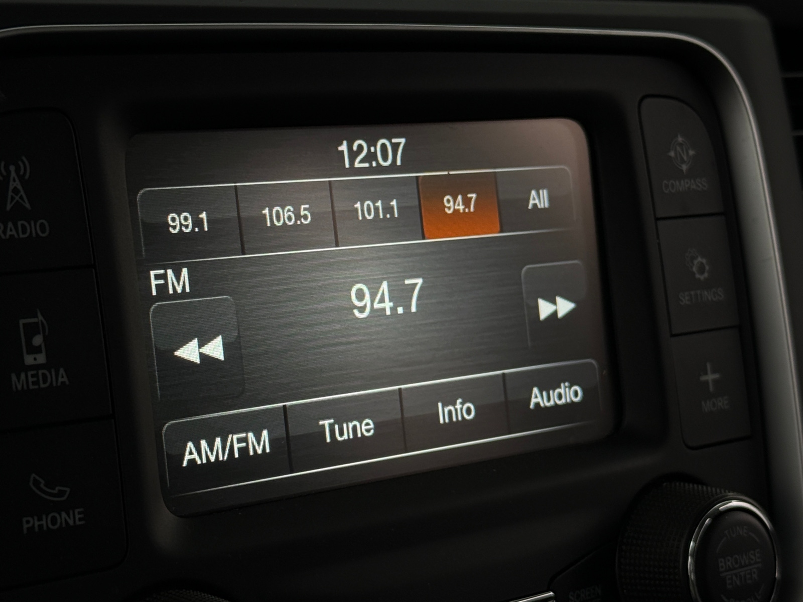 Thumbnail: 2024 RAM 1500 Classic - 3