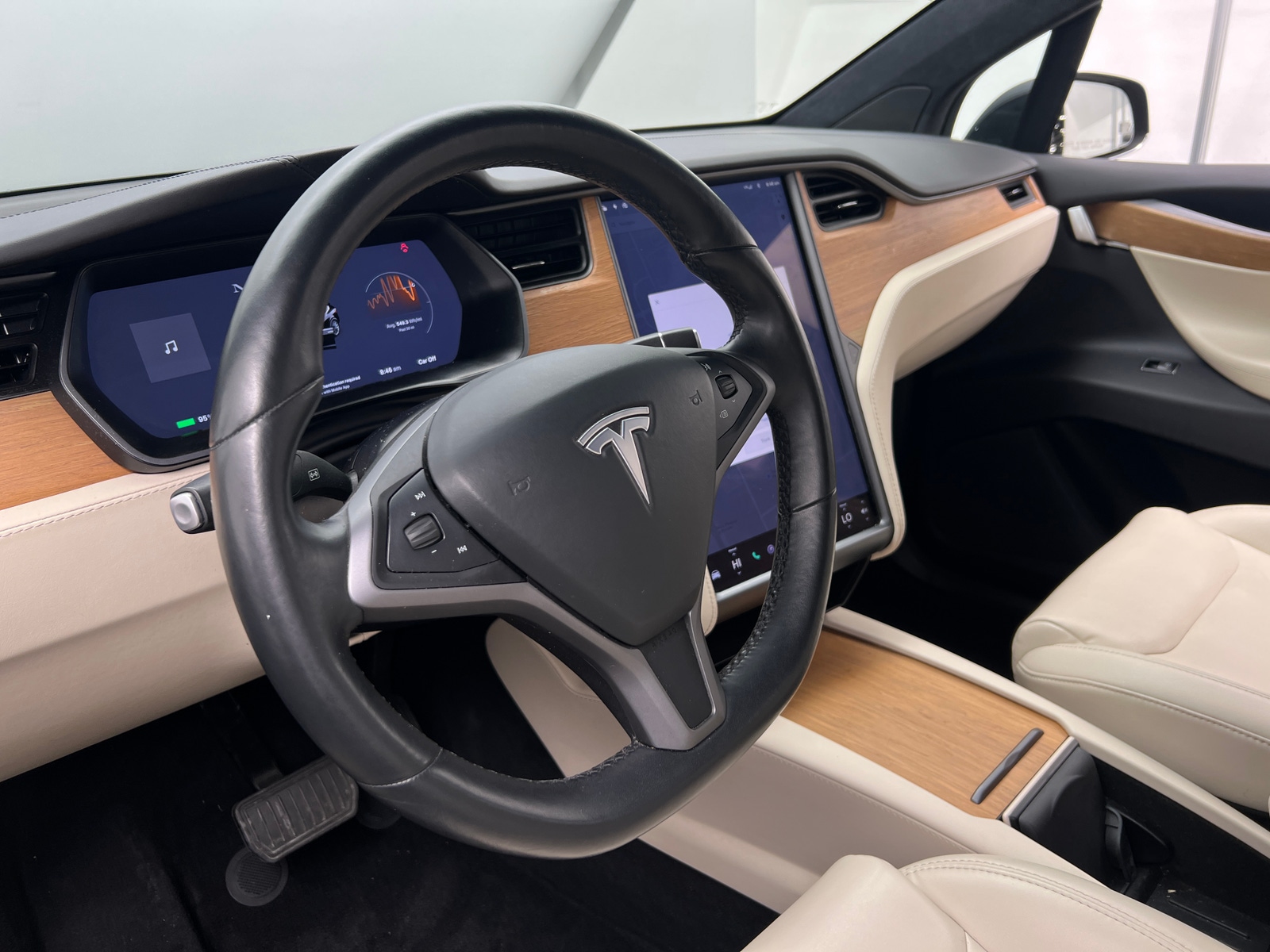 Thumbnail: 2020 Tesla Model X - 4