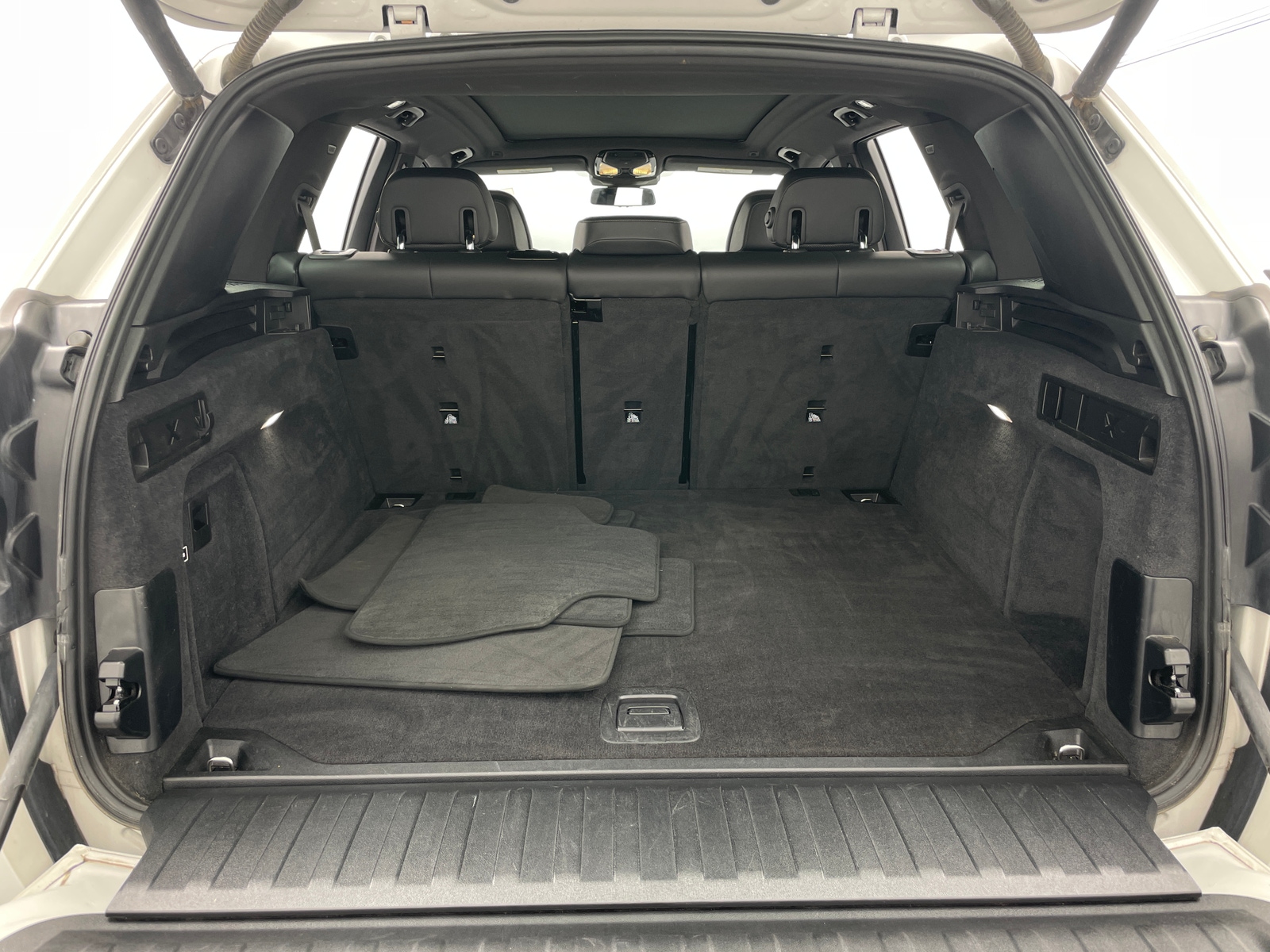 Thumbnail: 2024 BMW X5 - 6