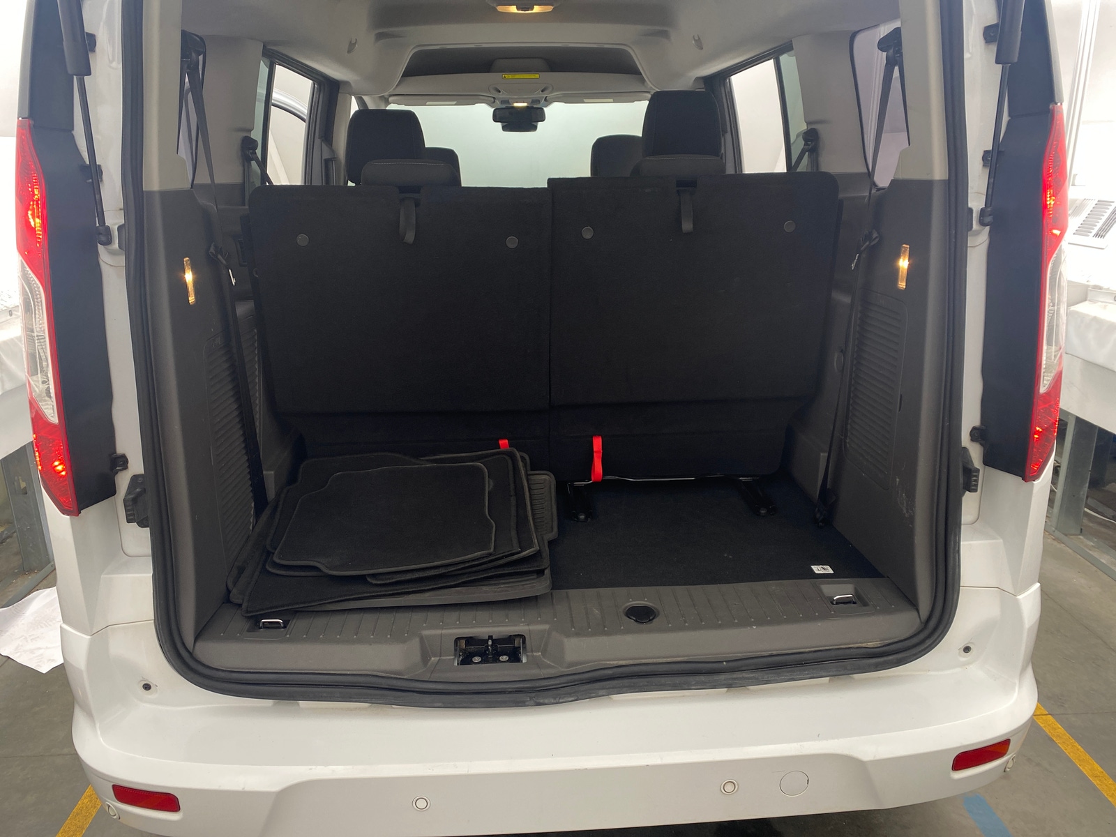 Thumbnail: 2020 Ford Transit Series - 7