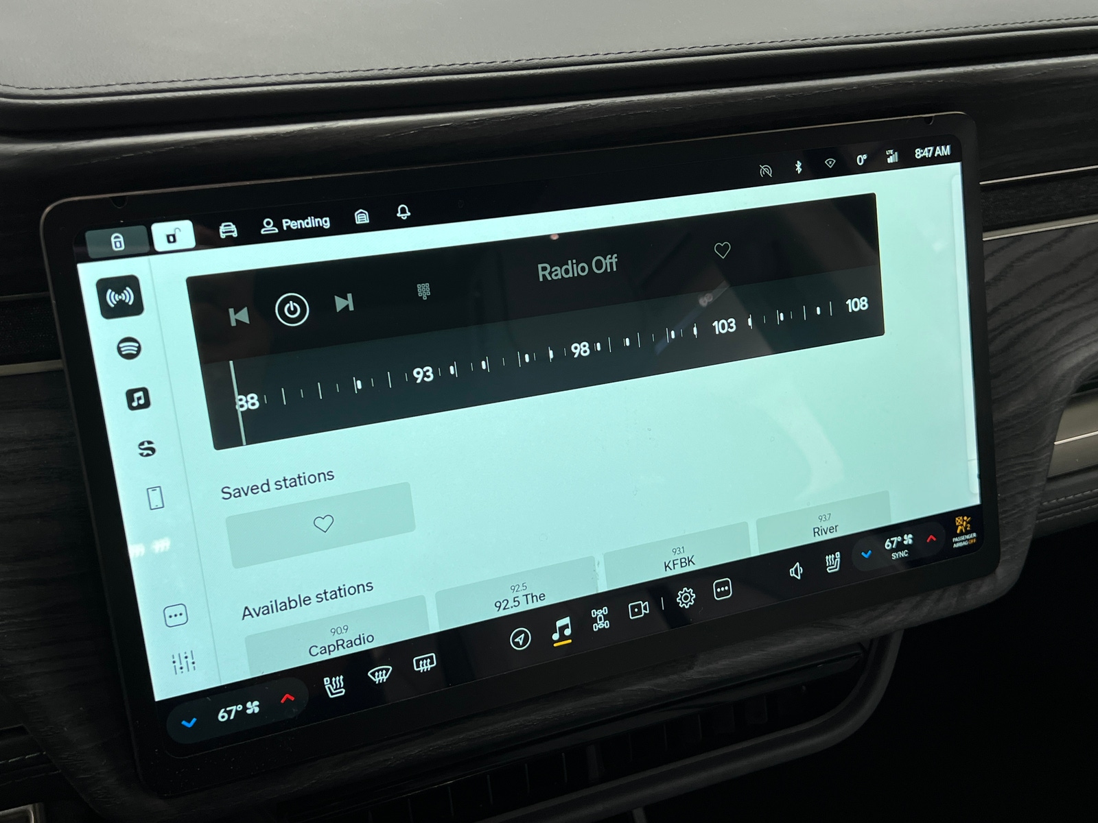 Thumbnail: 2022 Rivian R1T - 3