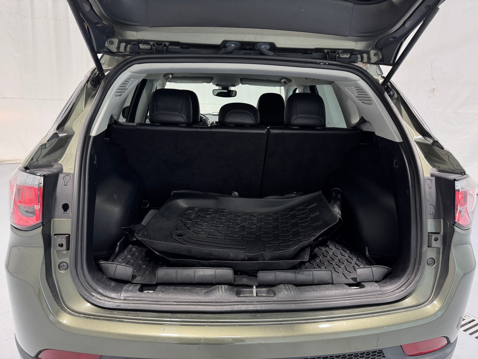 Thumbnail: 2019 Jeep Compass - 6