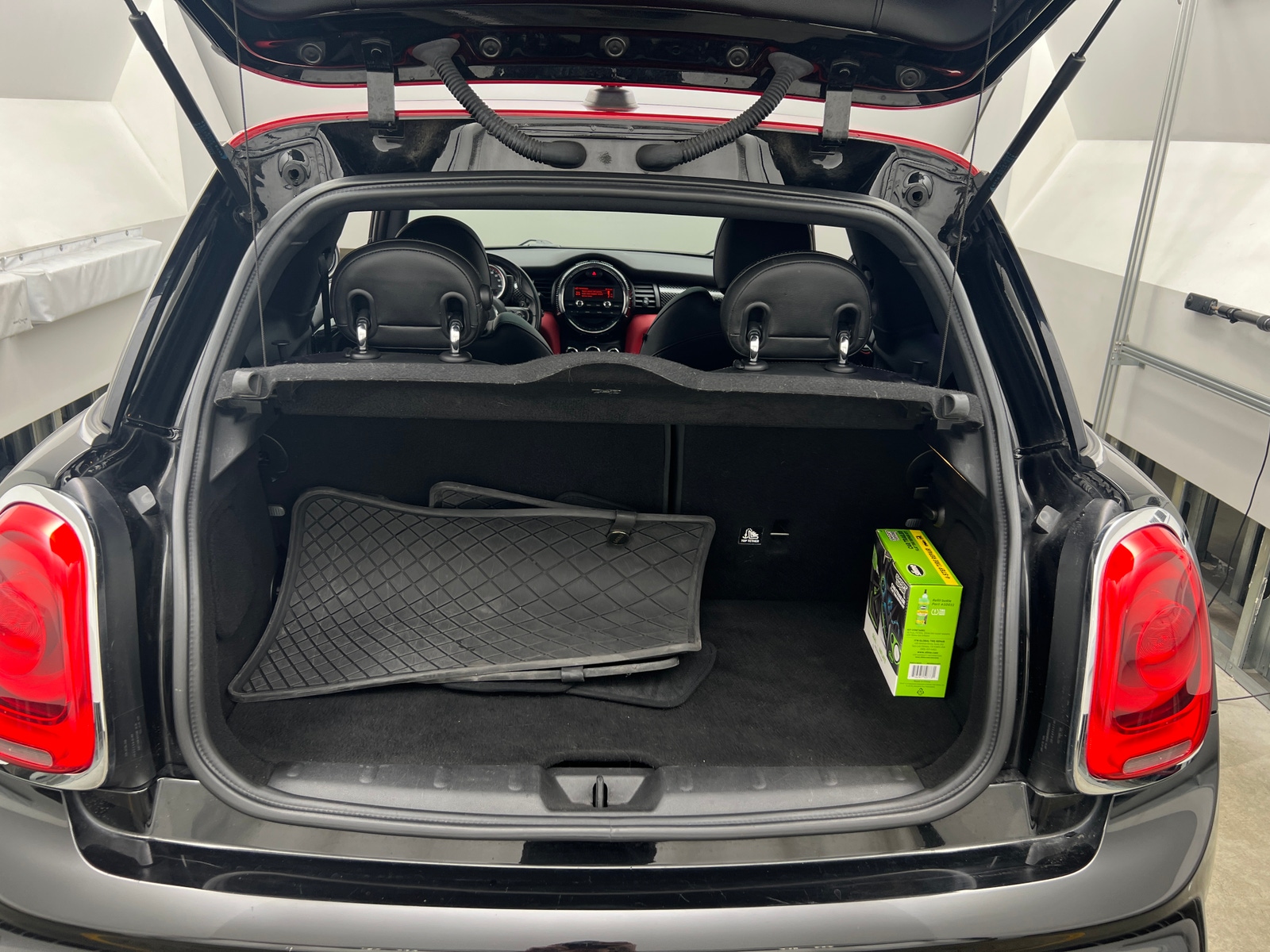 Thumbnail: 2016 MINI Cooper Hardtop - 6