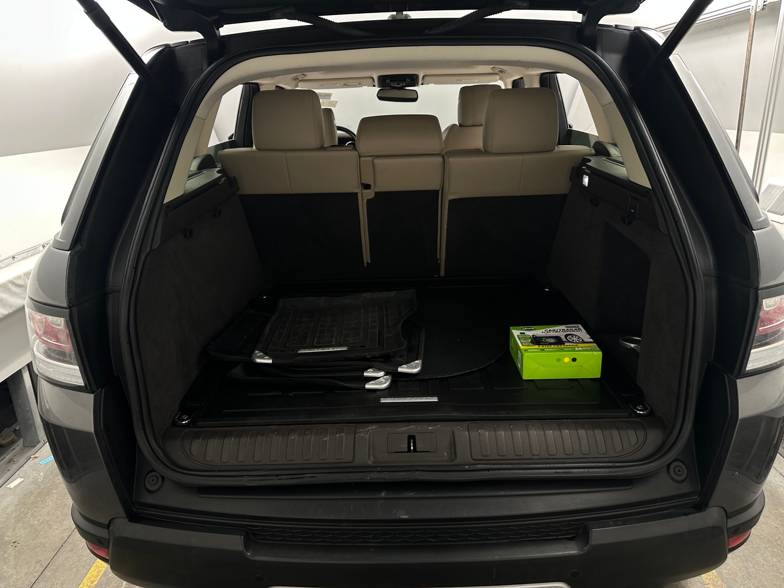 Thumbnail: 2016 Land Rover Range Rover Sport - 6