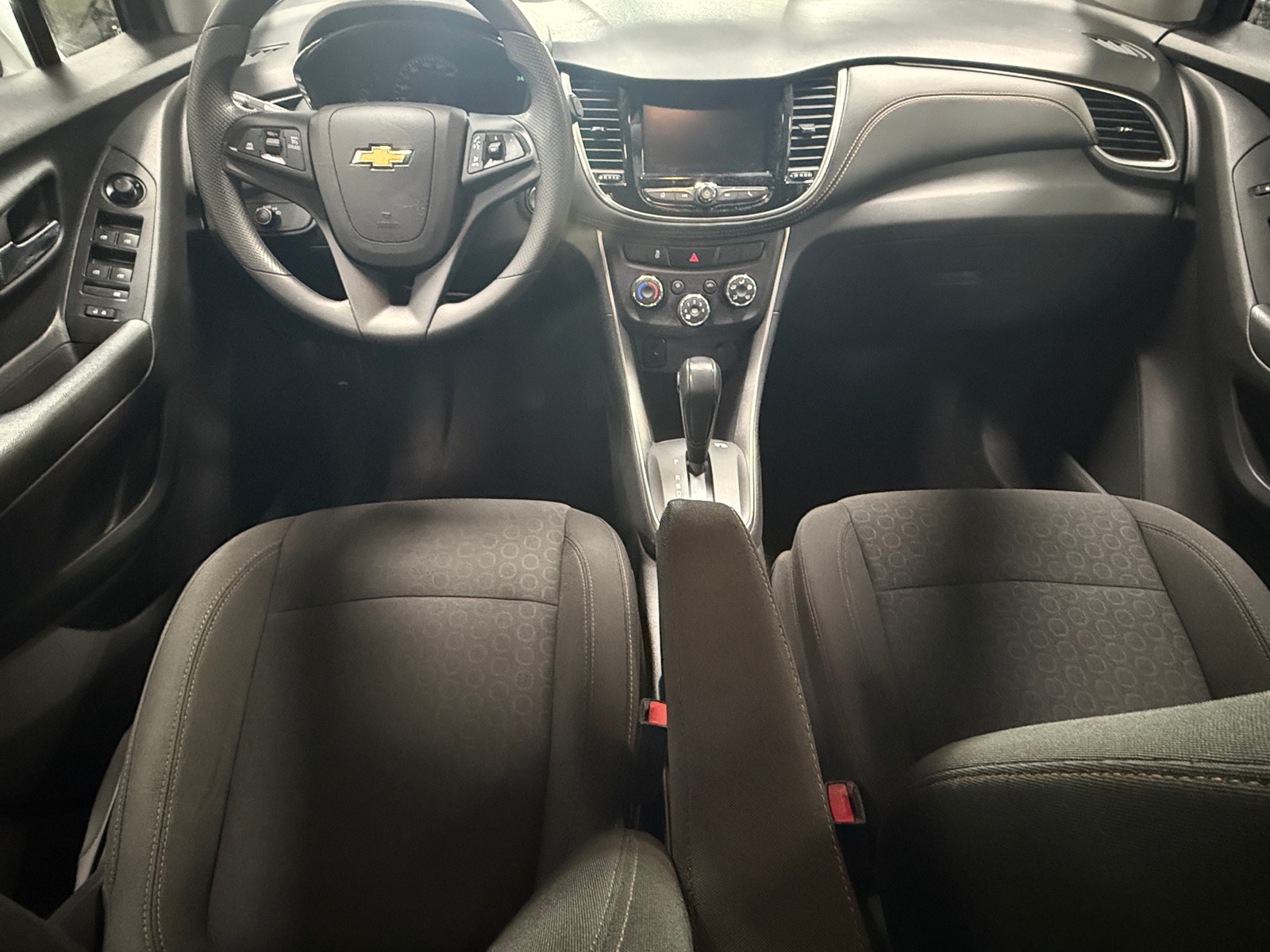 Thumbnail: 2022 Chevrolet Trax - 3