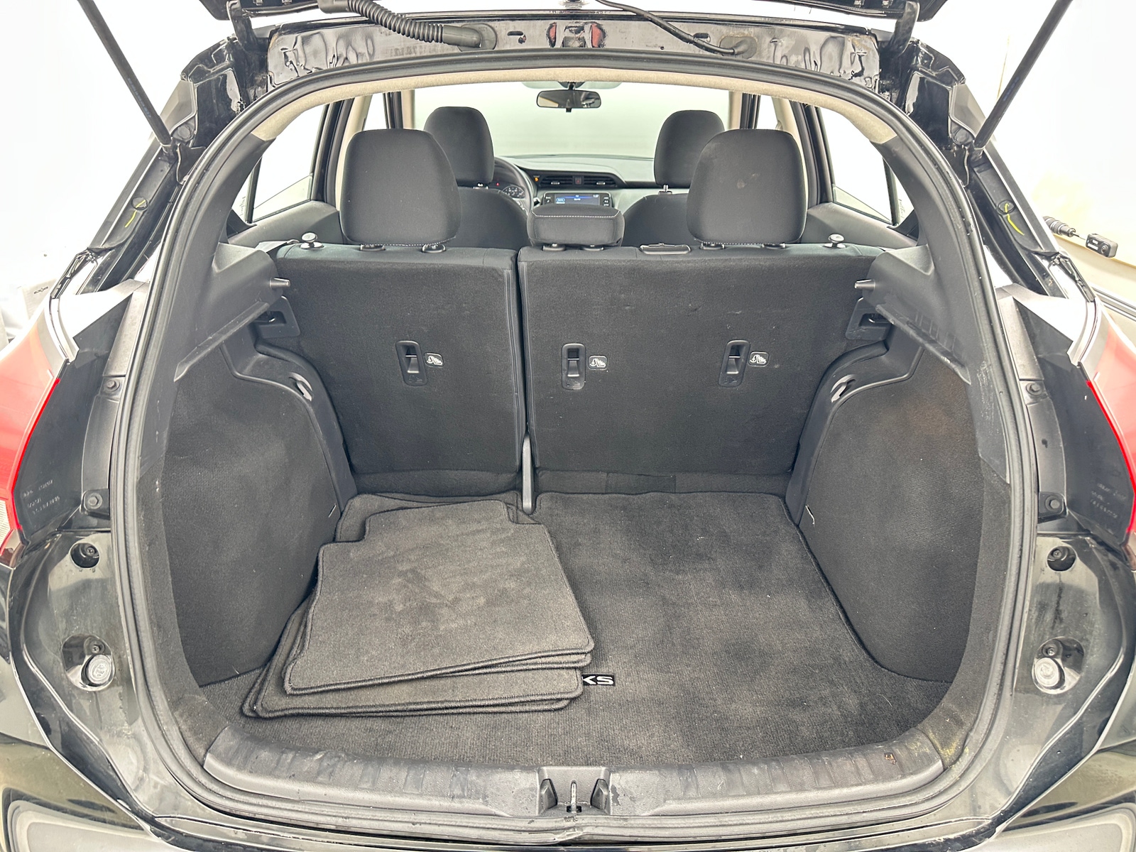 Thumbnail: 2023 Nissan Kicks - 7