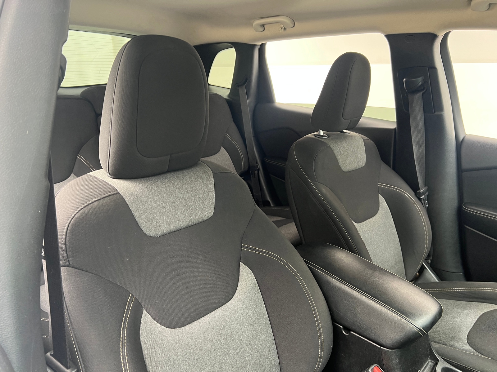 Thumbnail: 2018 Jeep Cherokee - 2