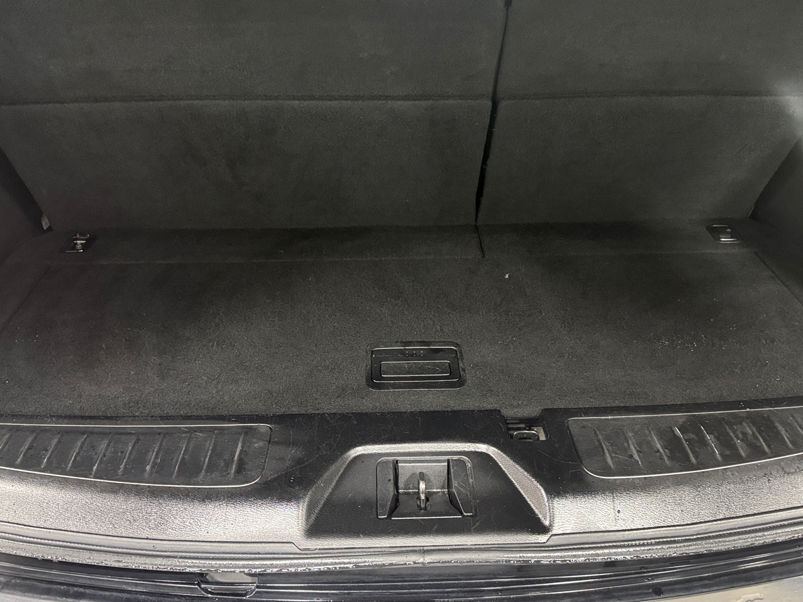 Thumbnail: 2017 INFINITI QX80 - 6