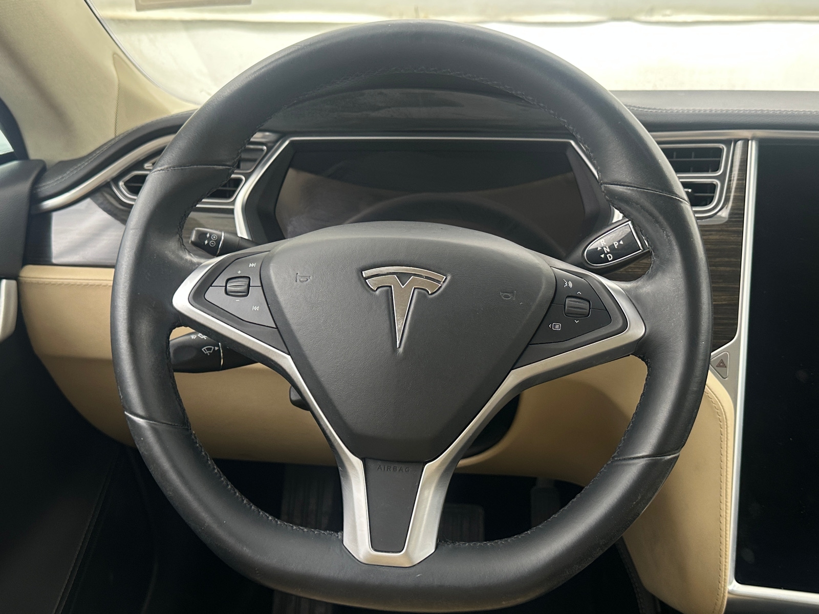 Thumbnail: 2014 Tesla Model S - 4