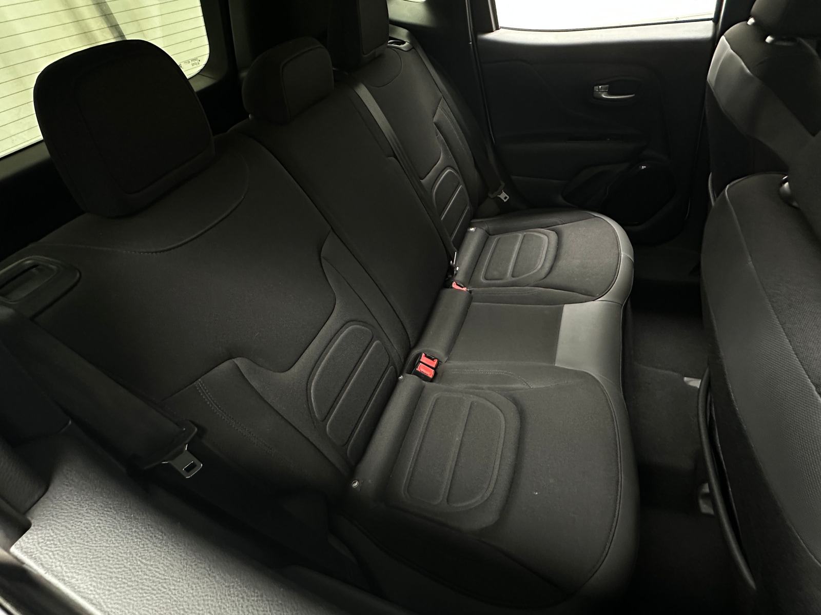 Thumbnail: 2017 Jeep Renegade - 6