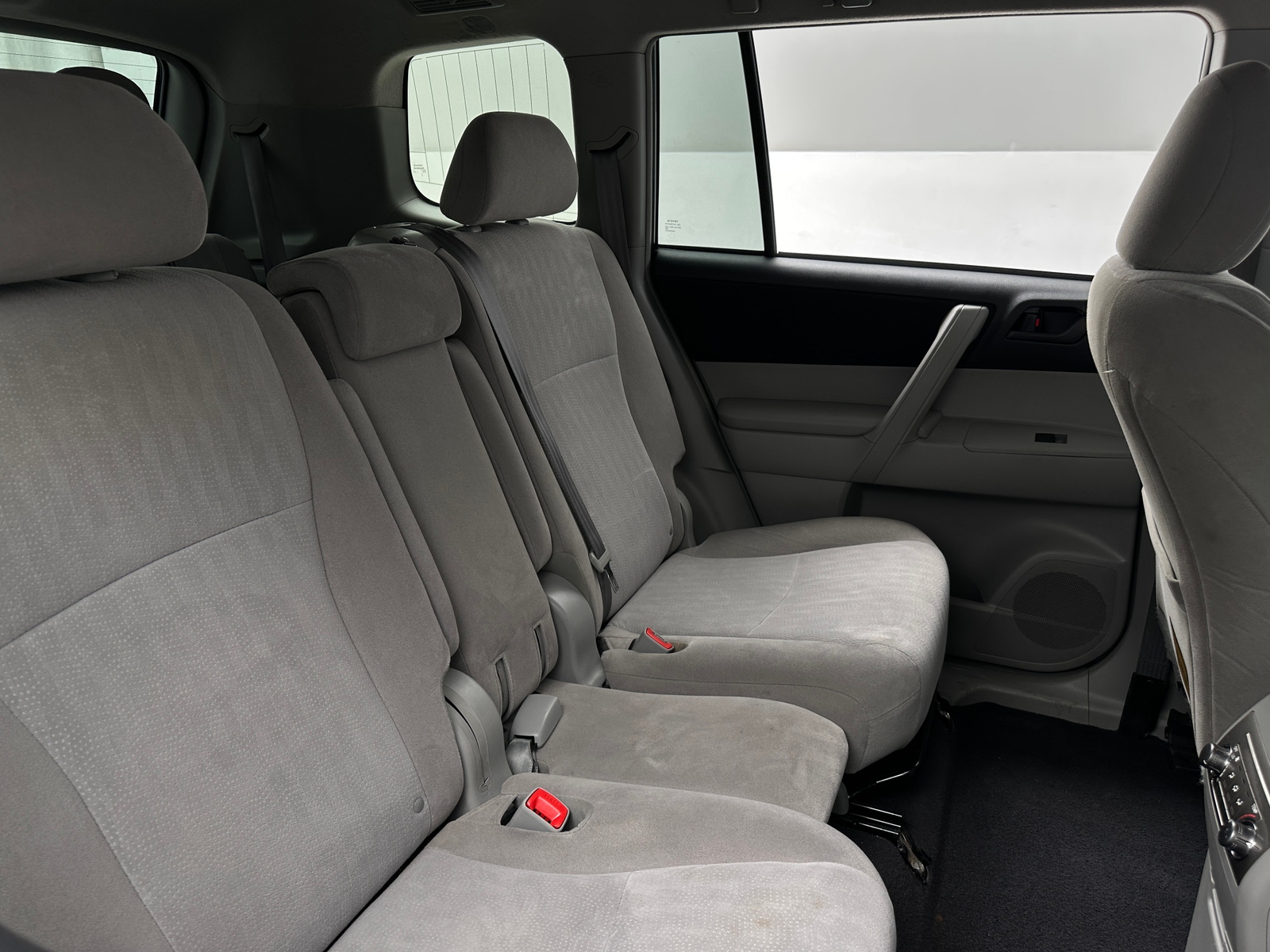 Thumbnail: 2013 Toyota Highlander - 6