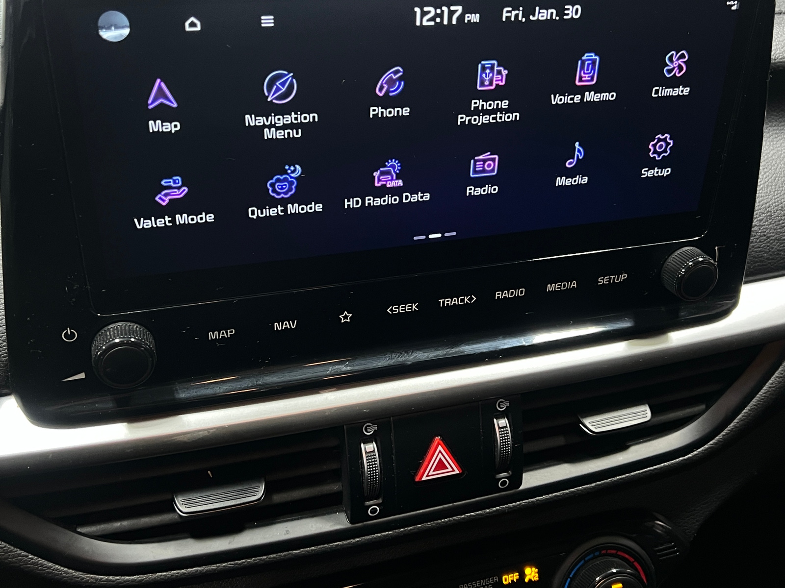 Thumbnail: 2023 Kia Forte - 4