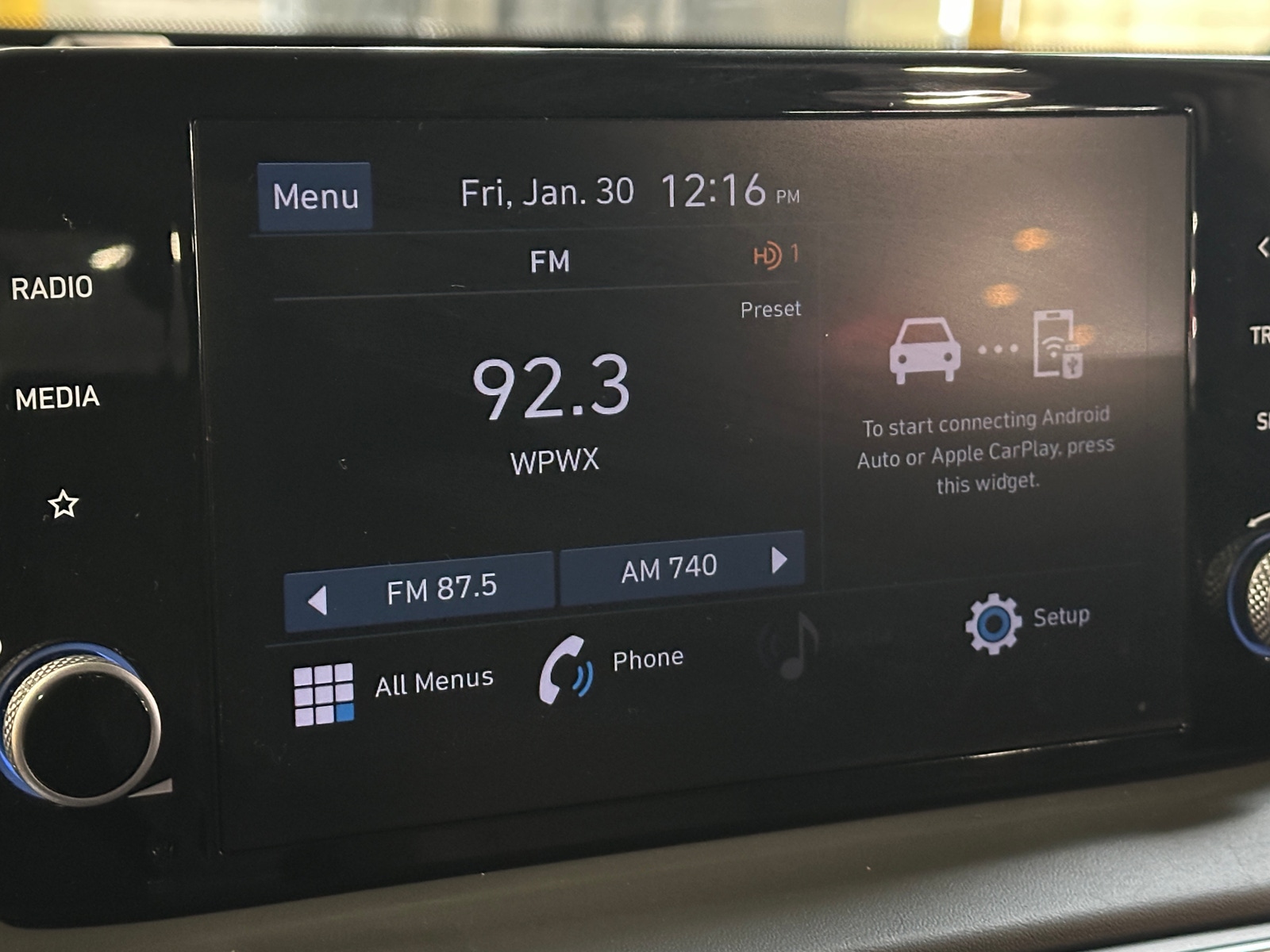 Thumbnail: 2023 Hyundai Santa Fe - 4