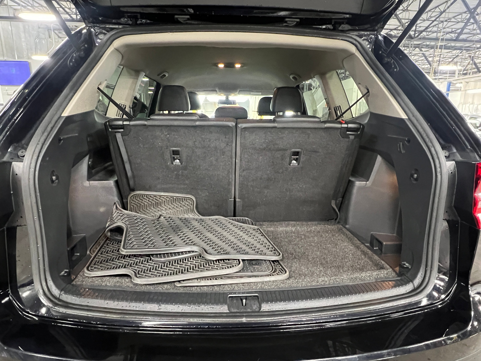 Thumbnail: 2019 Volkswagen Atlas - 6