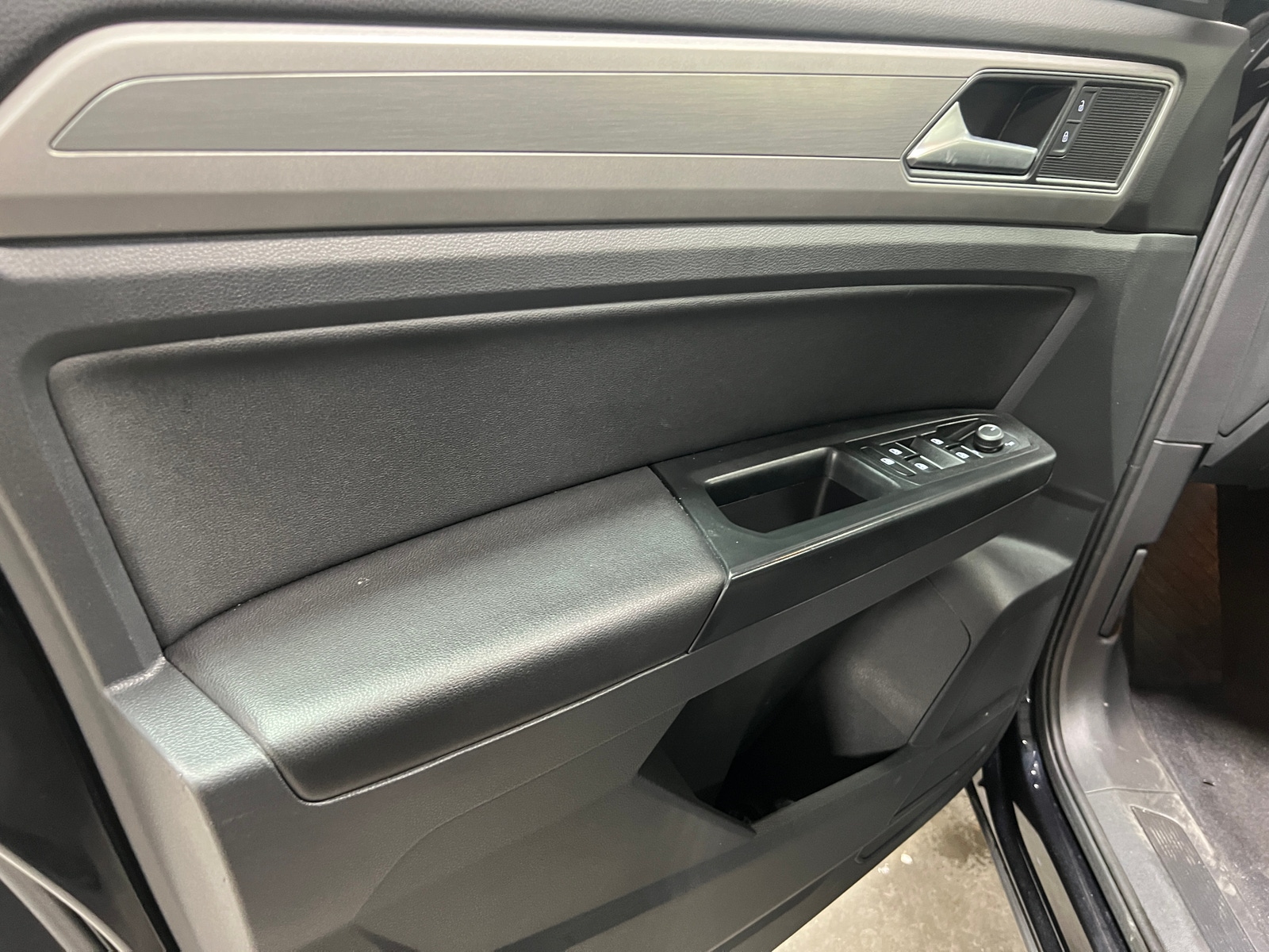 Thumbnail: 2019 Volkswagen Atlas - 3