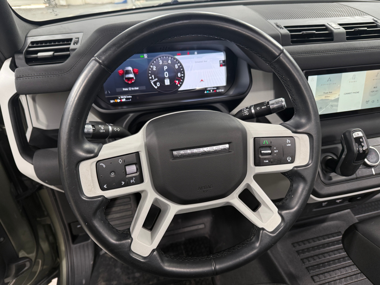 Thumbnail: 2021 Land Rover Defender - 4