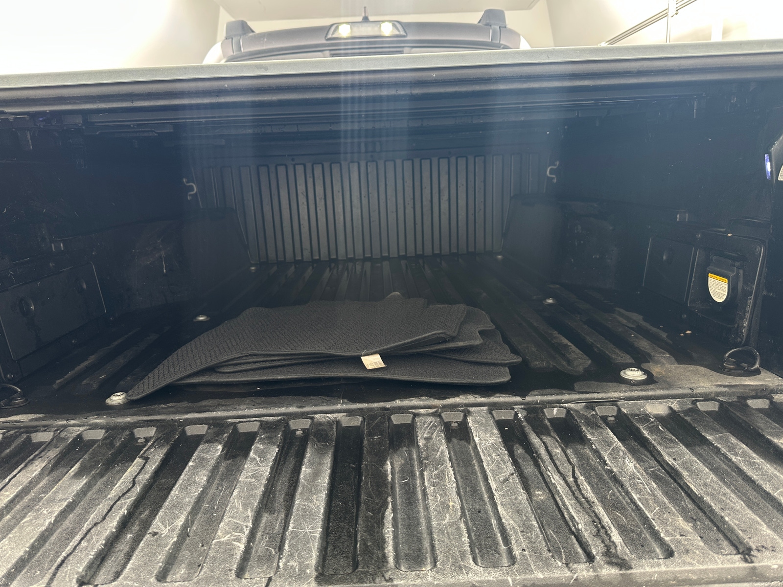 Thumbnail: 2016 Toyota Tacoma - 6