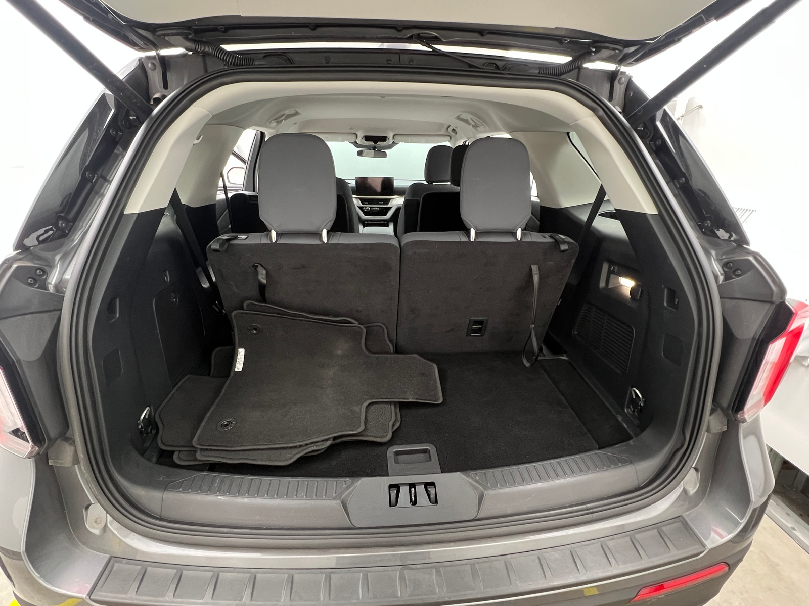 Thumbnail: 2025 Ford Explorer - 7