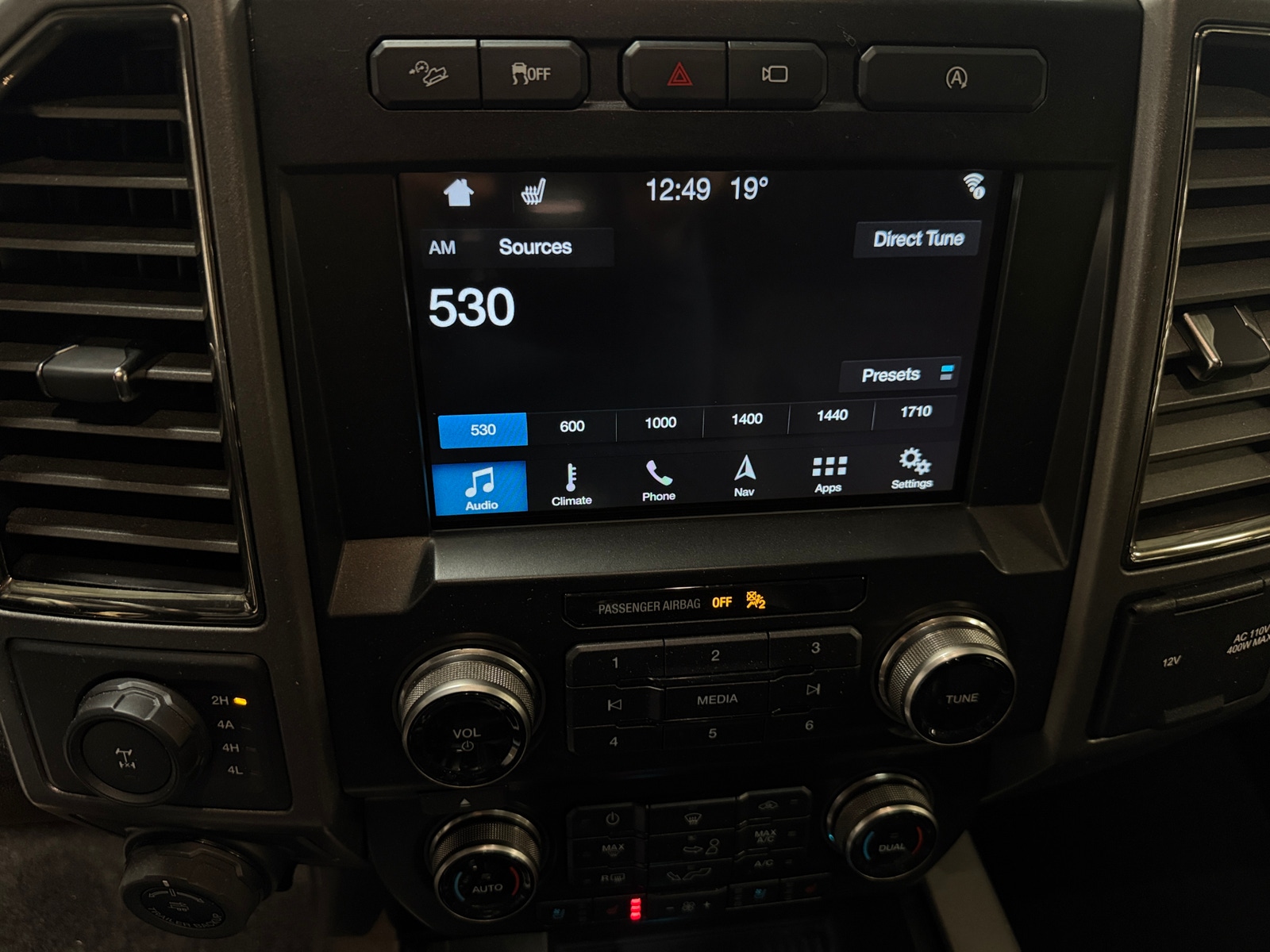 Thumbnail: 2018 Ford Econoline - 3