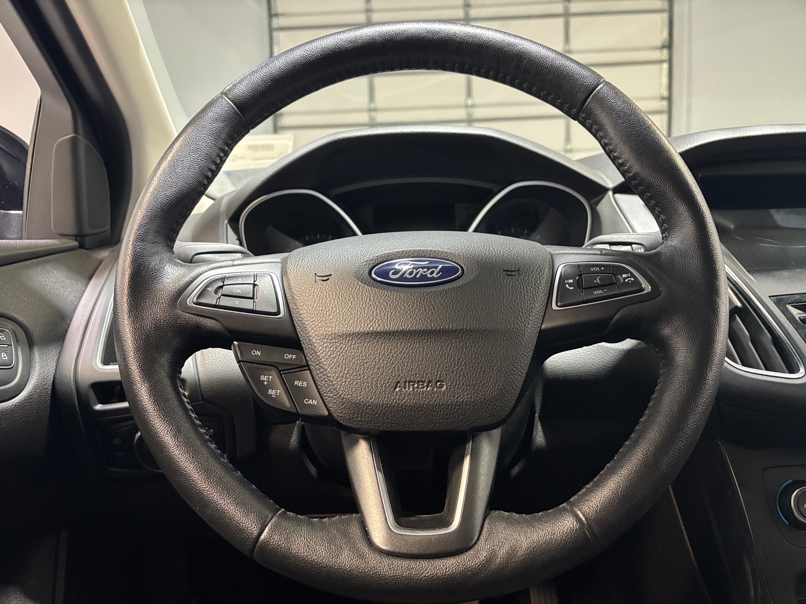 Thumbnail: 2017 Ford Focus - 4