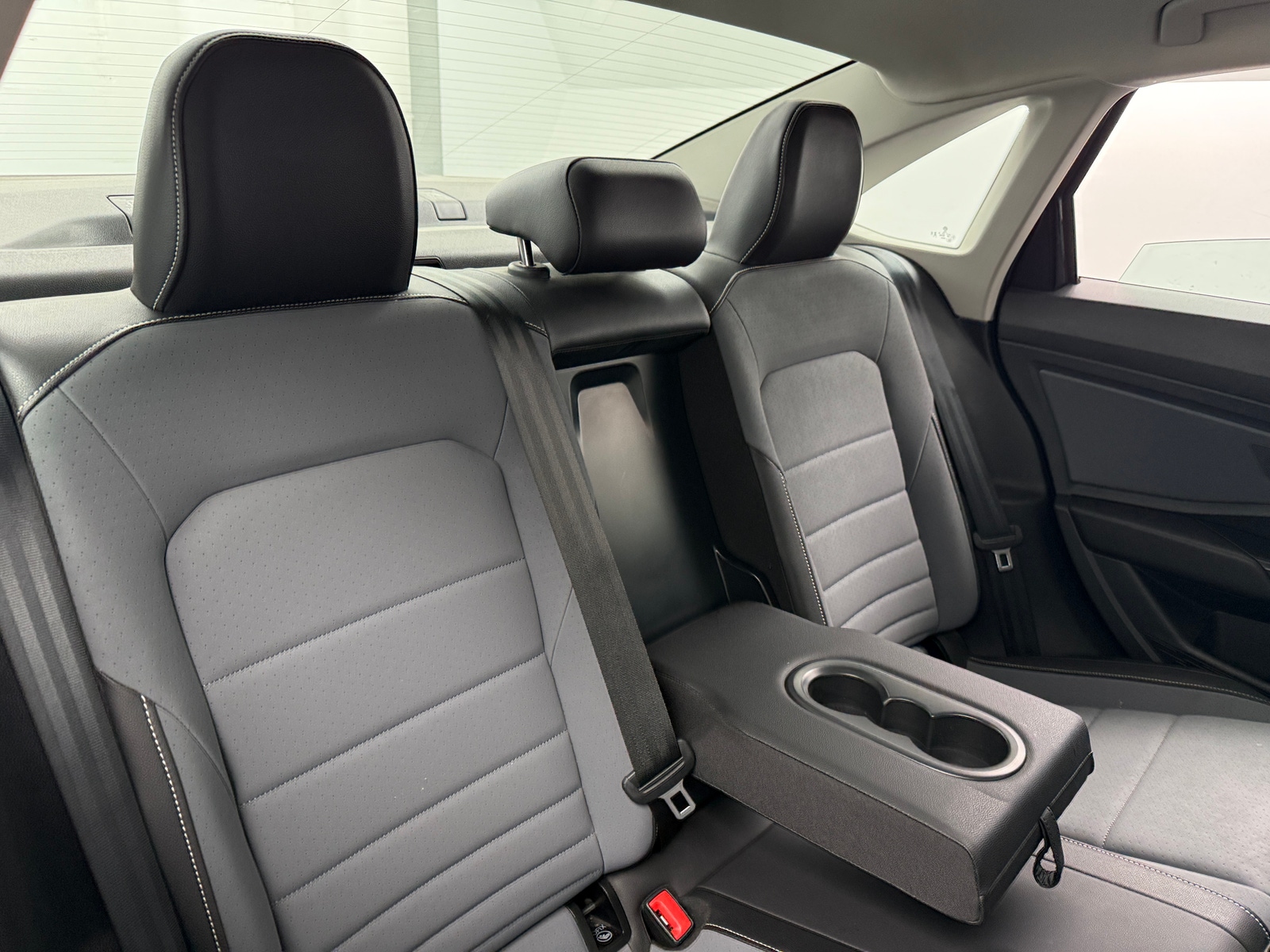 Thumbnail: 2025 Volkswagen Jetta - 5