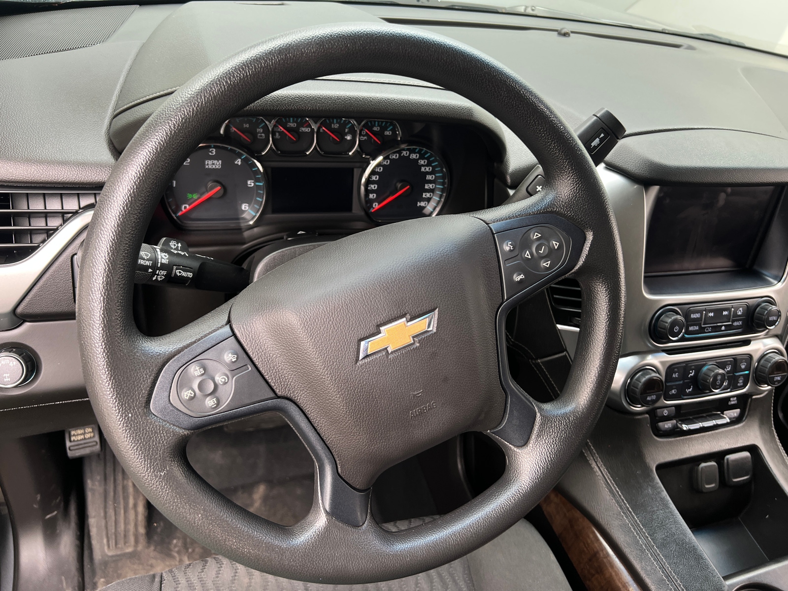 Thumbnail: 2019 Chevrolet Suburban - 5