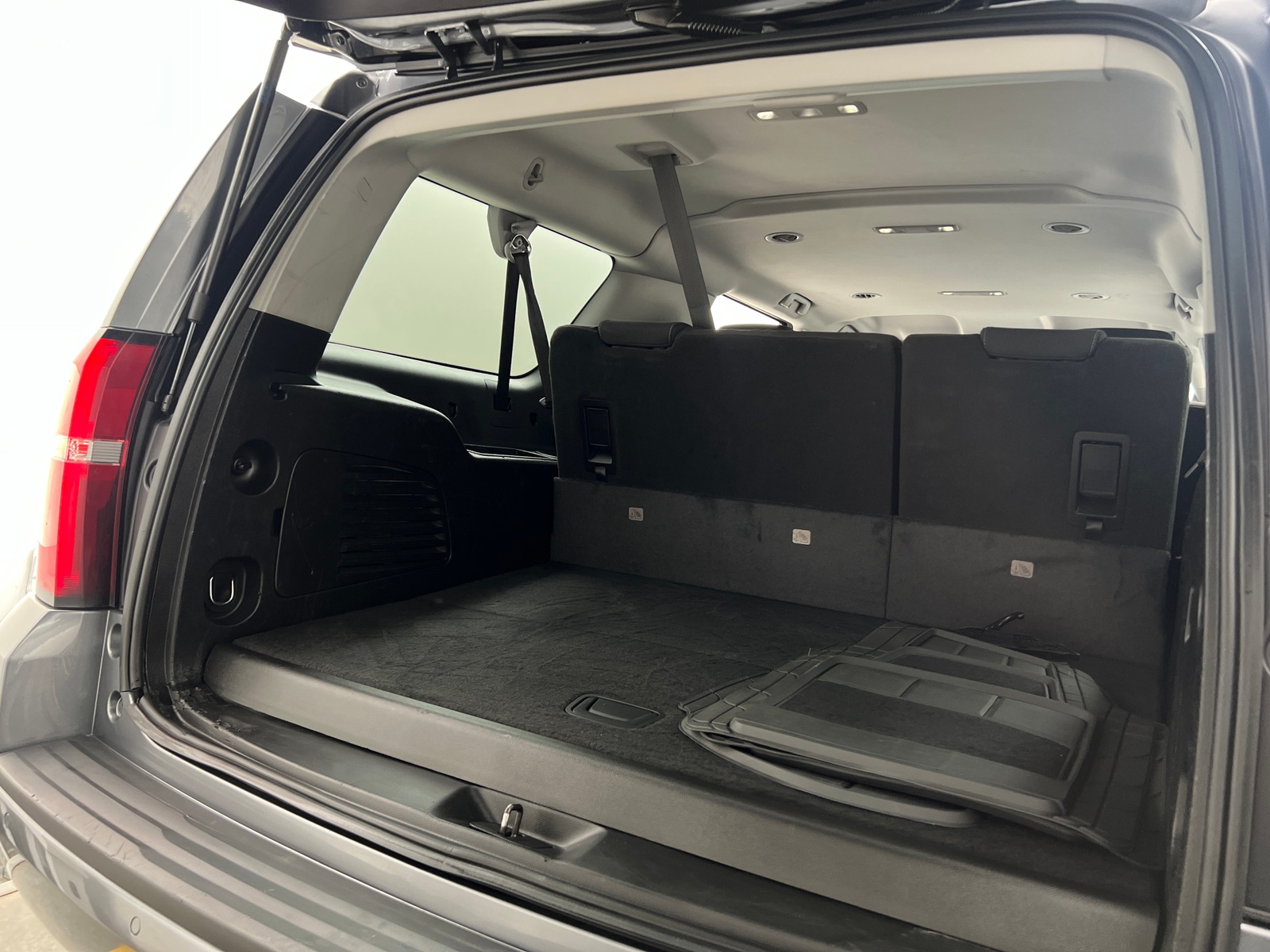 Thumbnail: 2019 Chevrolet Suburban - 7