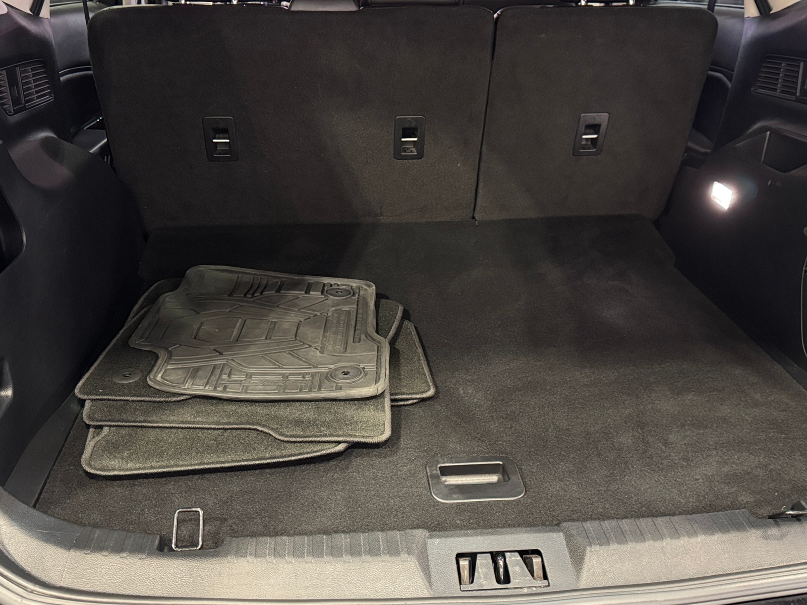 Thumbnail: 2016 Ford Edge - 6