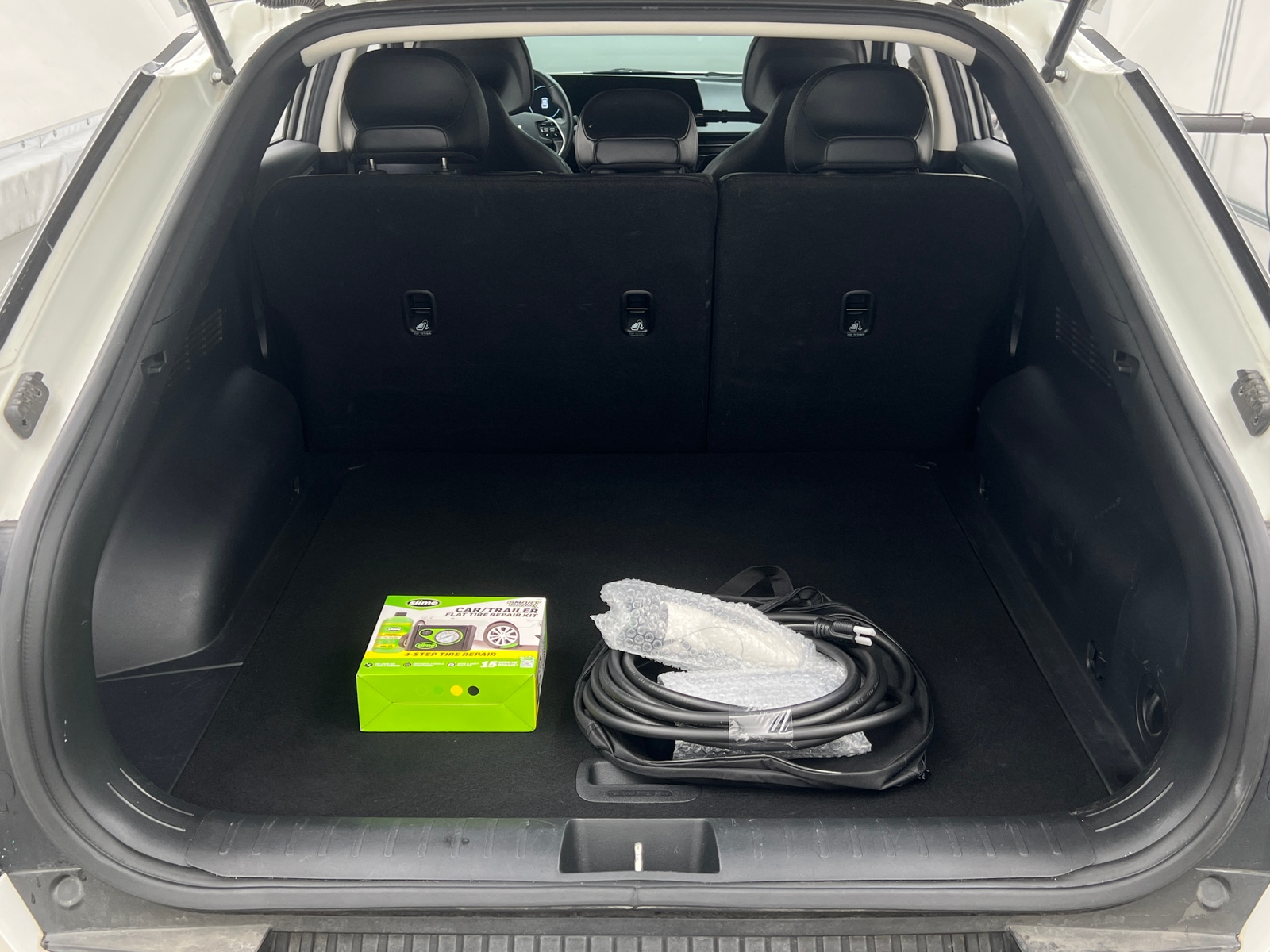 Thumbnail: 2022 Kia EV6 - 7