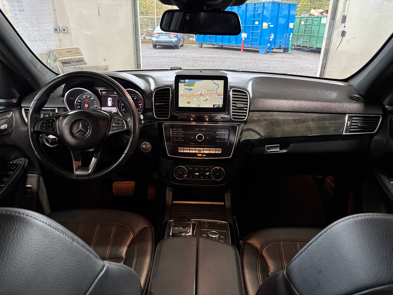 Thumbnail: 2017 Mercedes-Benz GLE - 2