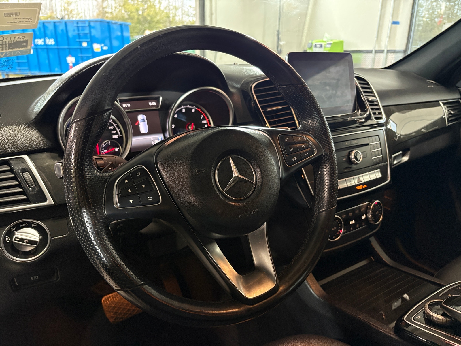 Thumbnail: 2017 Mercedes-Benz GLE - 4