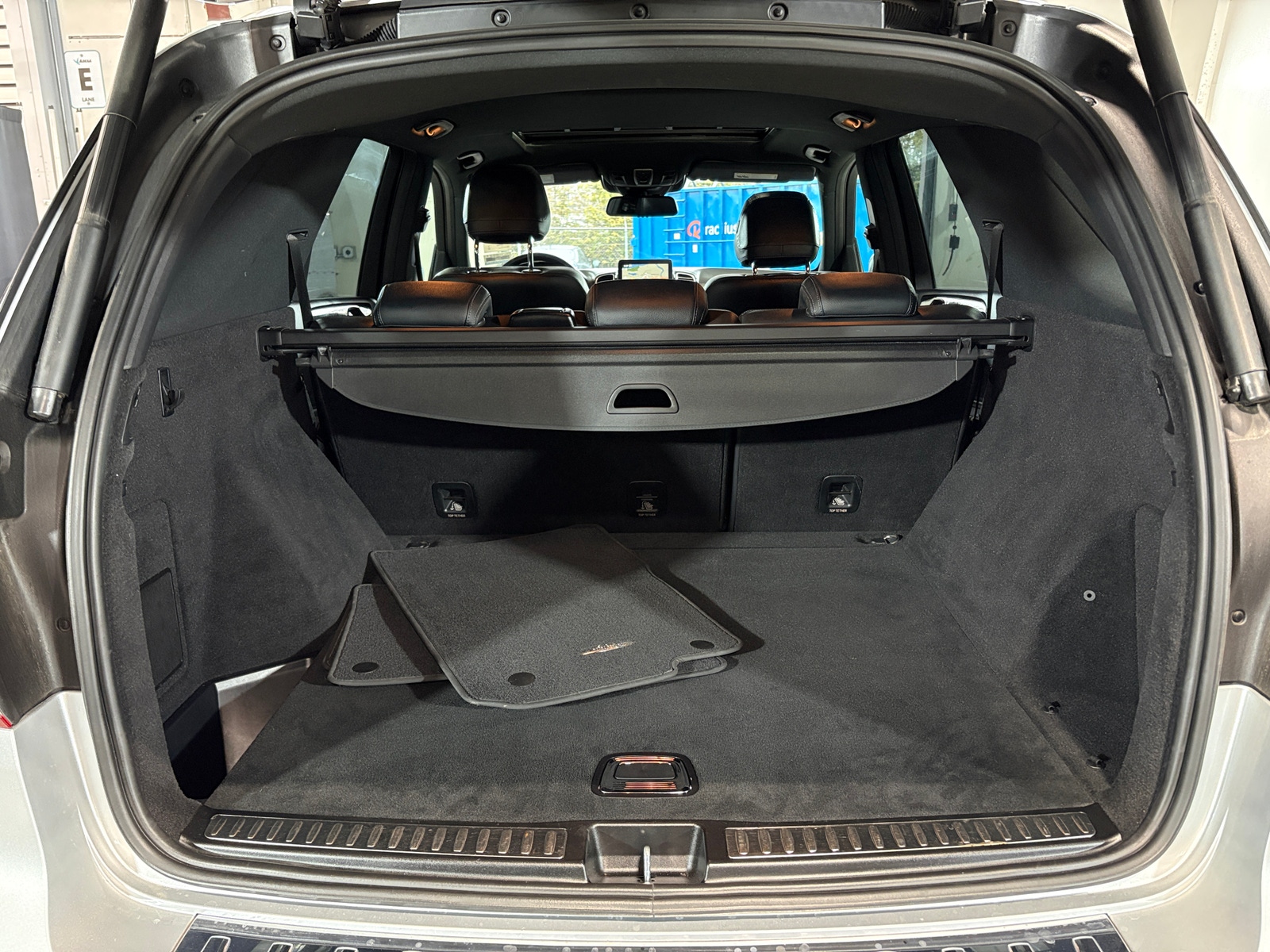 Thumbnail: 2017 Mercedes-Benz GLE - 6