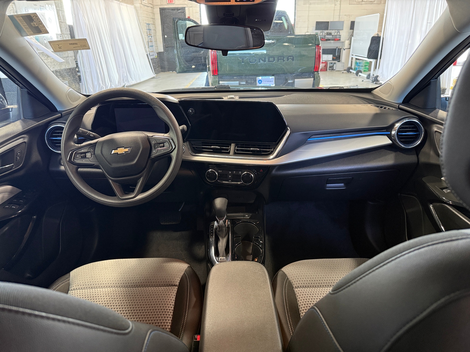 Thumbnail: 2025 Chevrolet Trax - 3