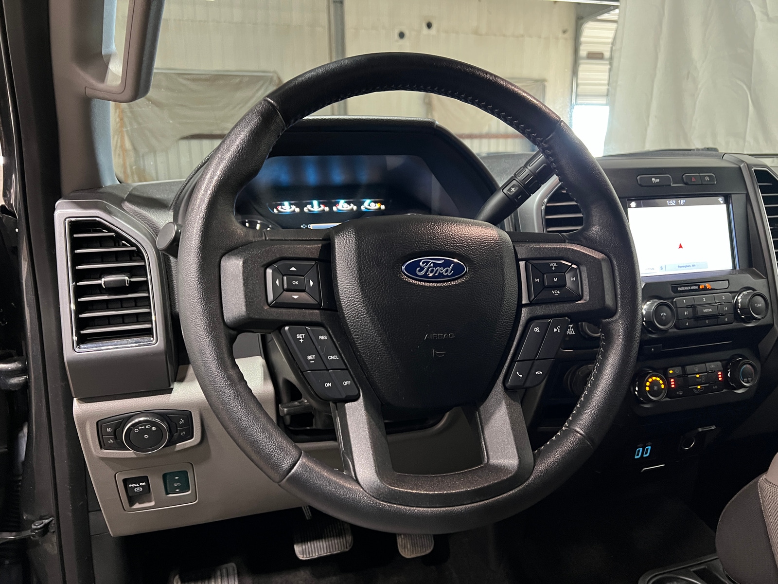 Thumbnail: 2018 Ford Econoline - 5