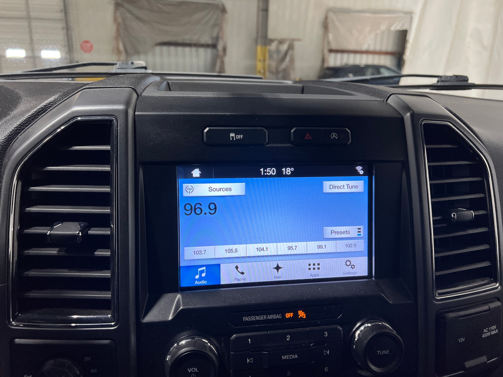 Thumbnail: 2018 Ford Econoline - 4