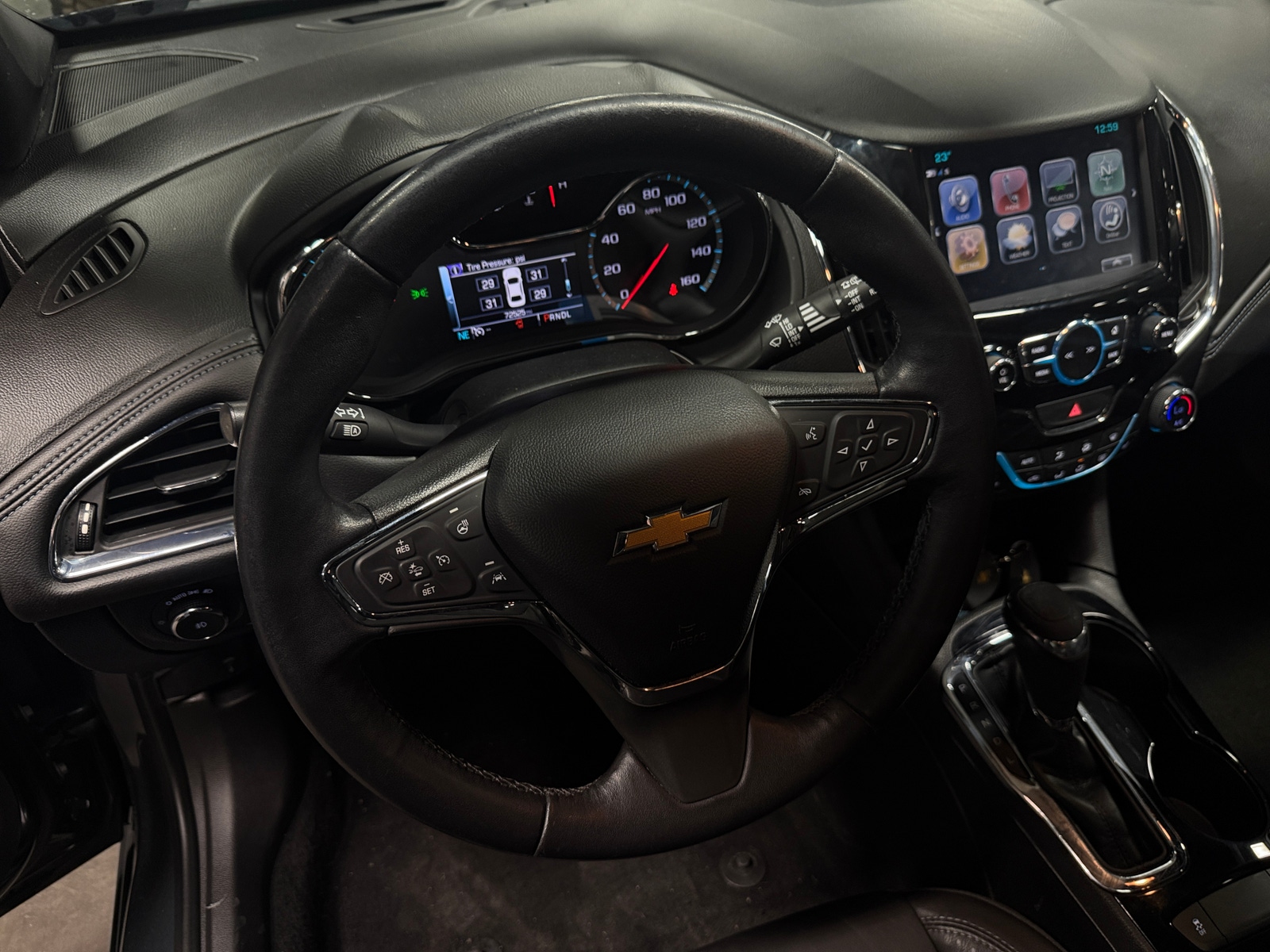 Thumbnail: 2018 Chevrolet Cruze - 4