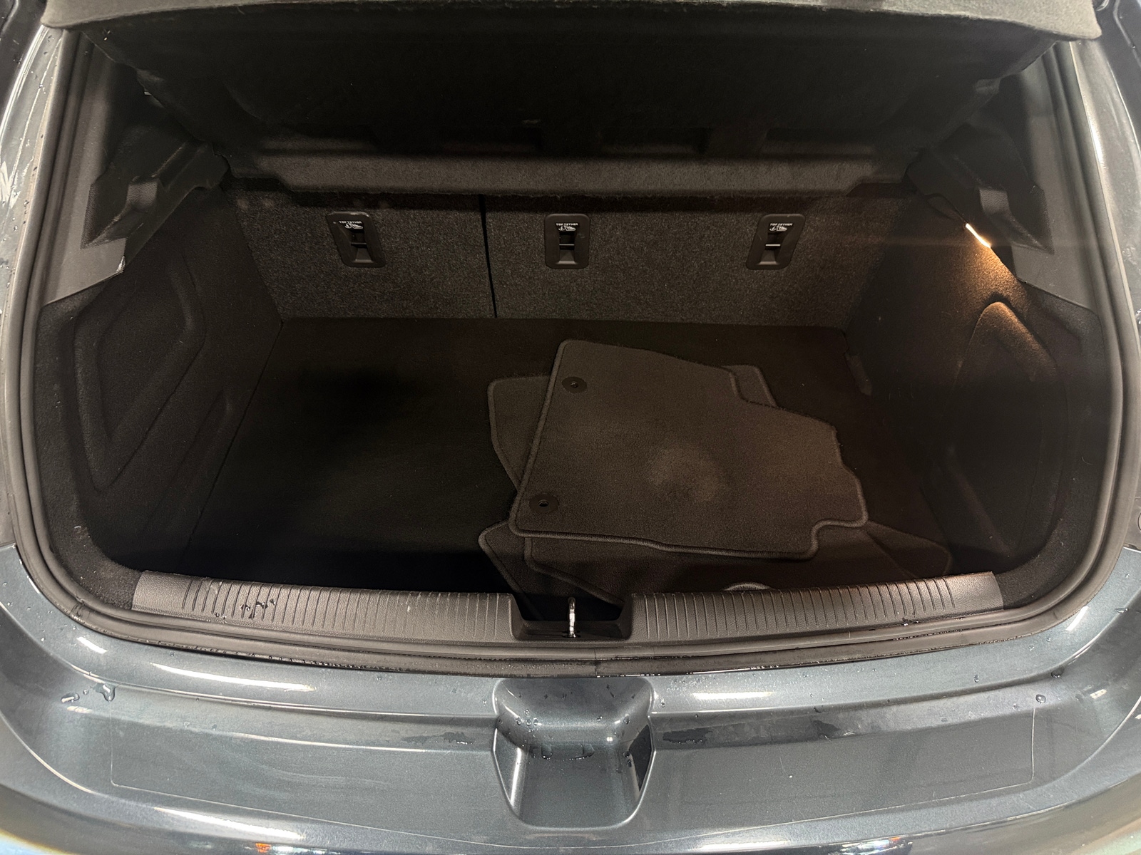 Thumbnail: 2018 Chevrolet Cruze - 6