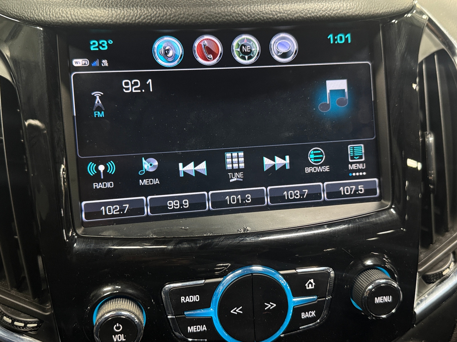 Thumbnail: 2018 Chevrolet Cruze - 3