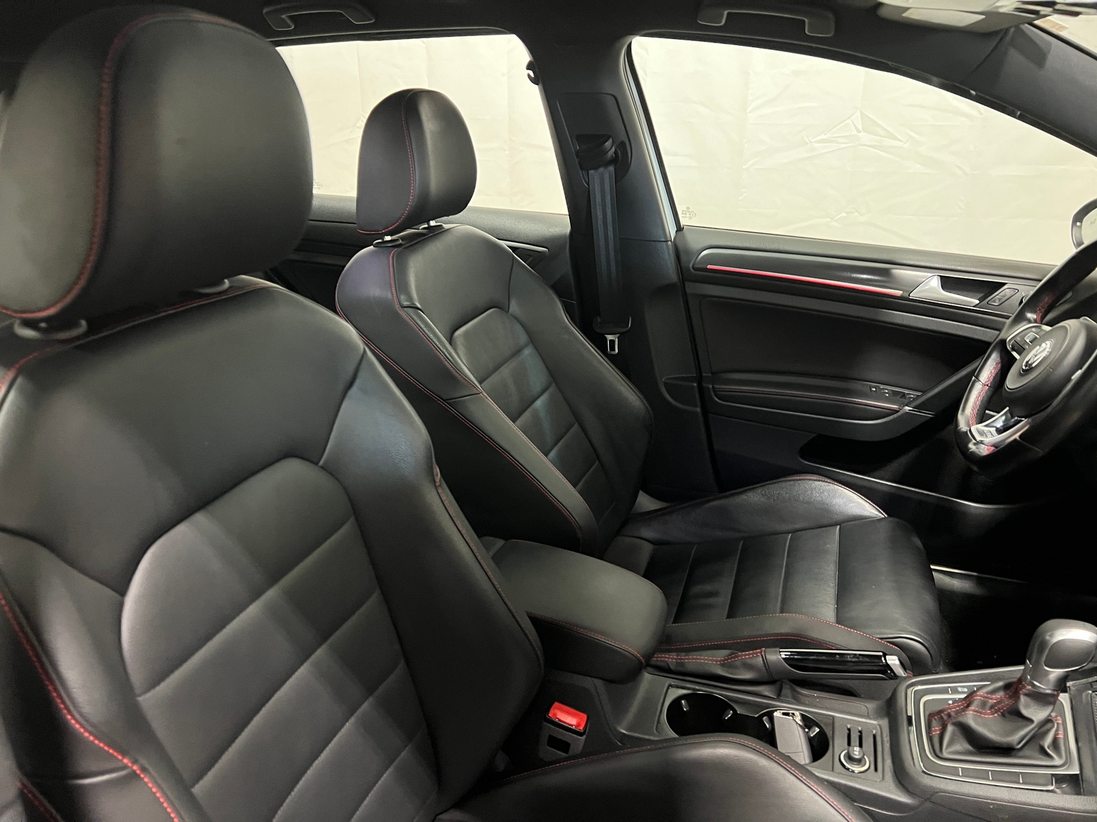 Thumbnail: 2018 Volkswagen Golf - 2