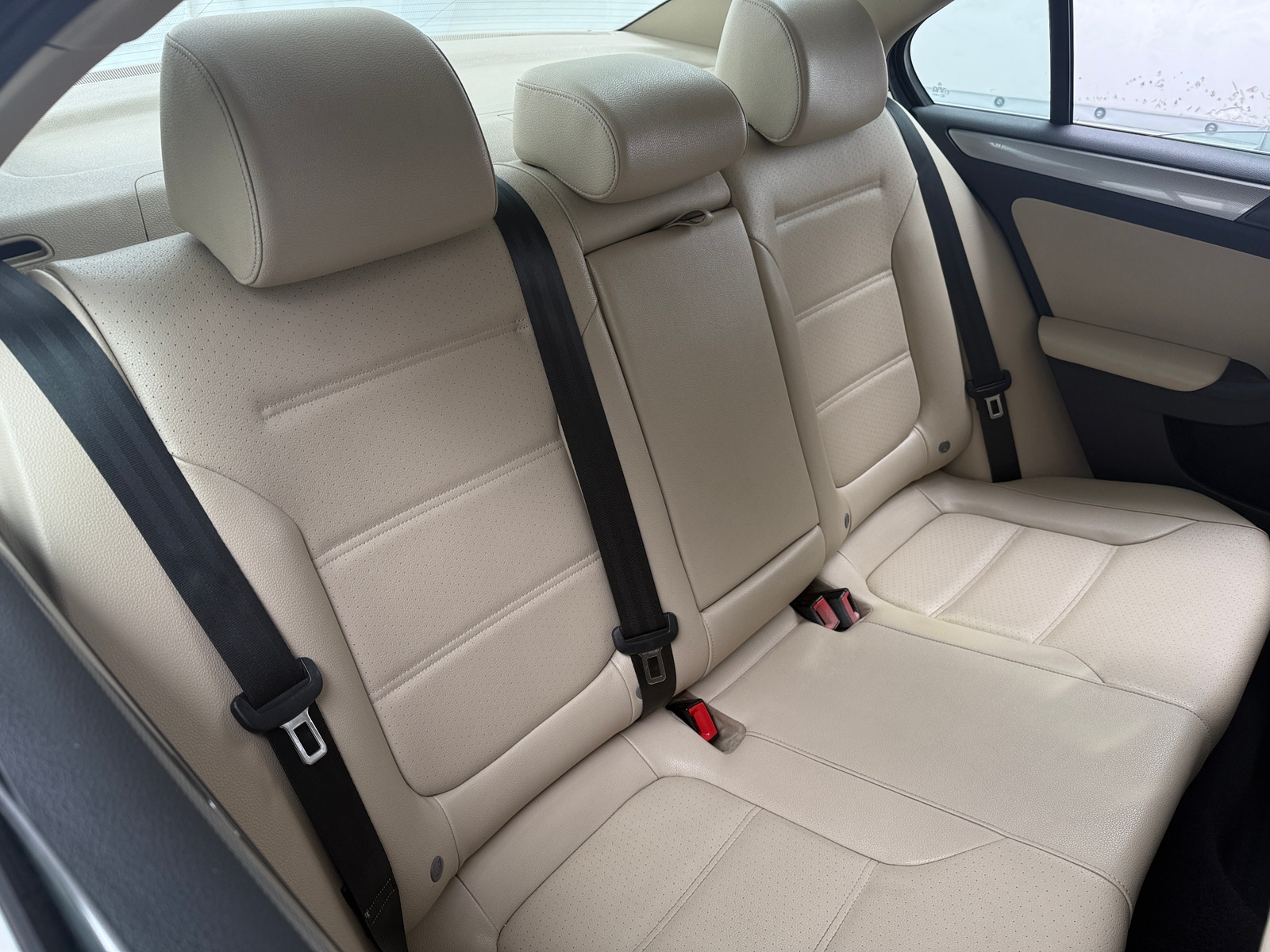 Thumbnail: 2017 Volkswagen Jetta - 5