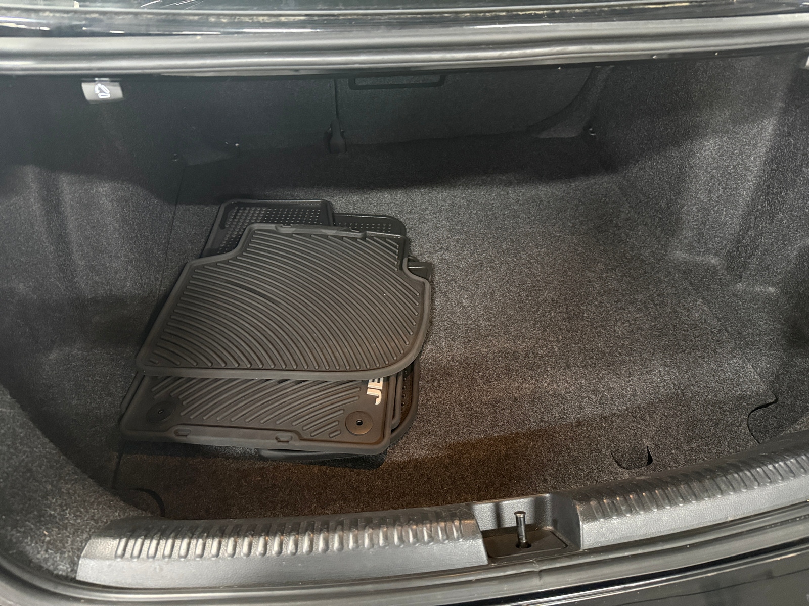 Thumbnail: 2017 Volkswagen Jetta - 6