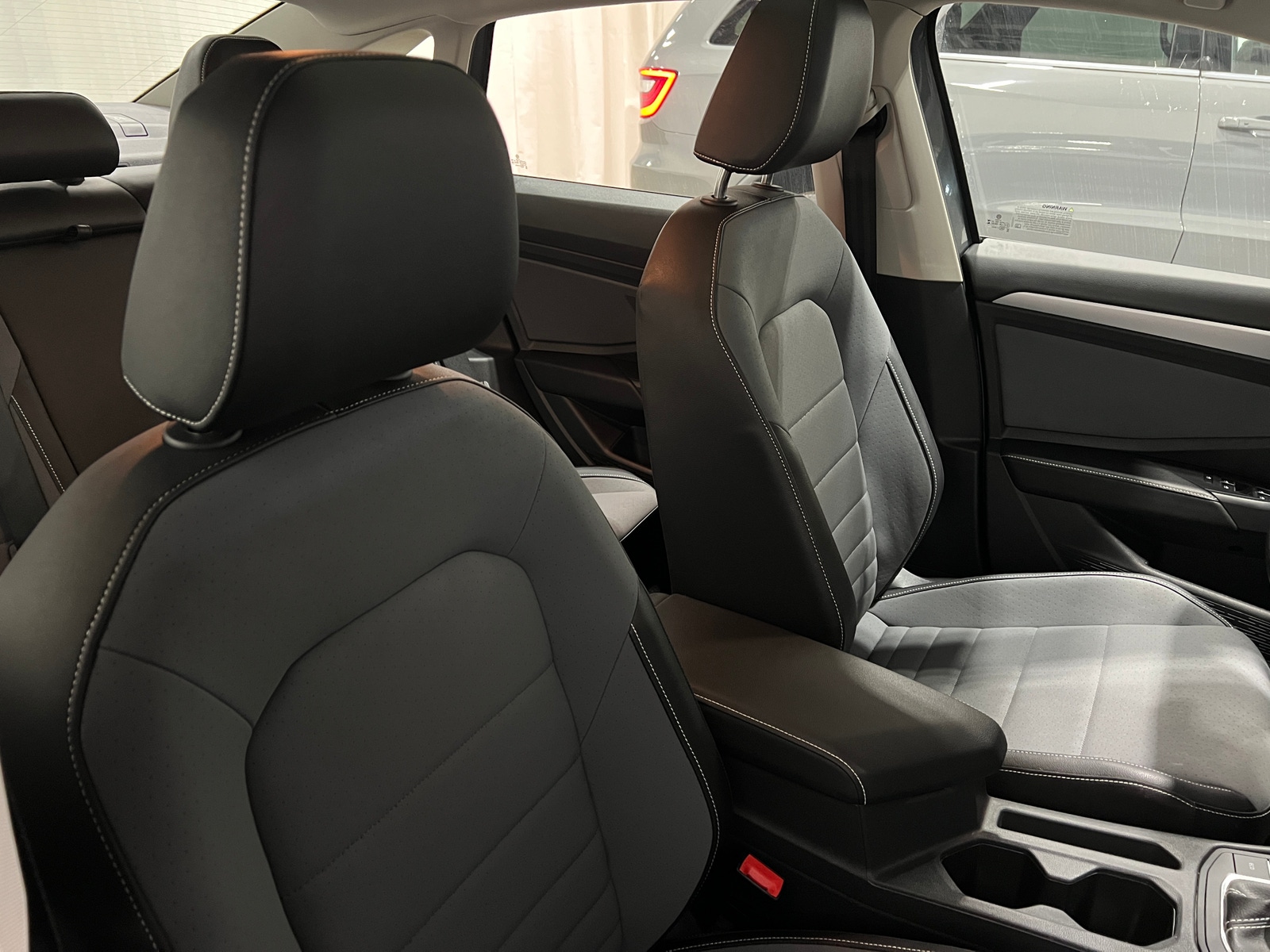 Thumbnail: 2025 Volkswagen Jetta - 2